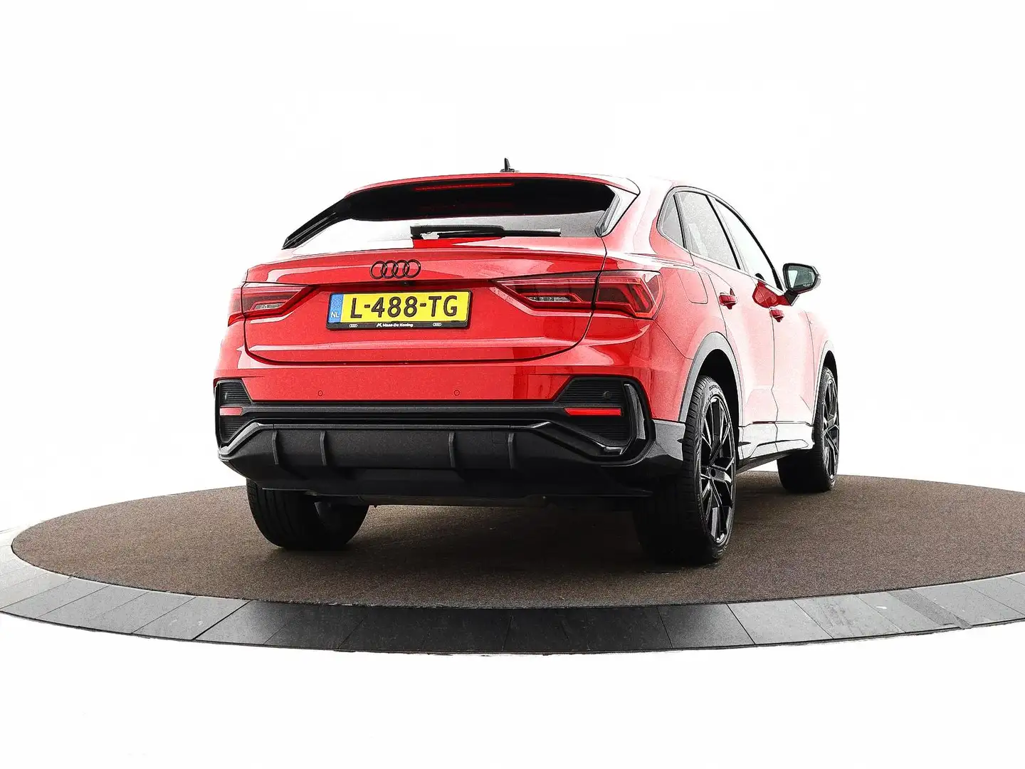 Audi Q3 Sportback 45 TFSIe 245pk S-tronic S Edition · Came Rosso - 2