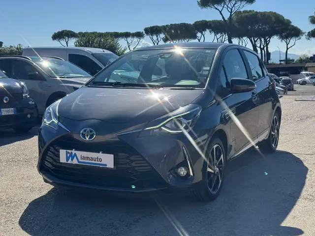 Toyota Yaris view 2