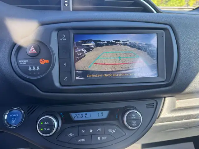 Toyota Yaris view 9