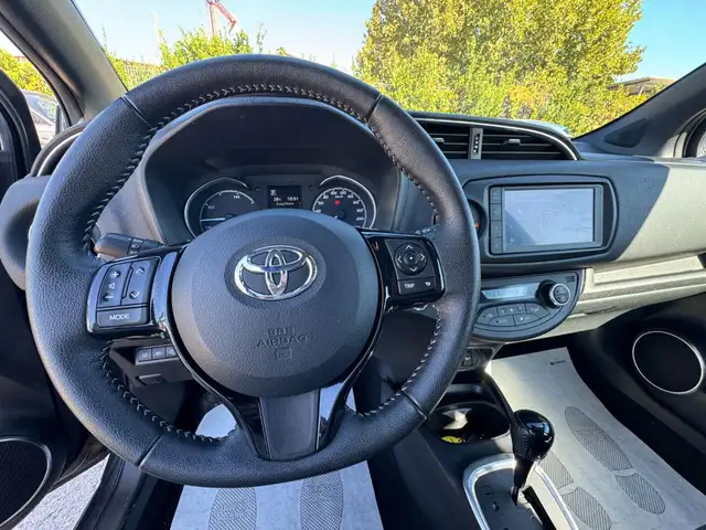 Toyota Yaris view 8