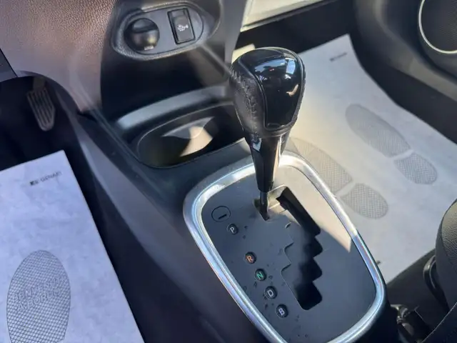 Toyota Yaris view 11