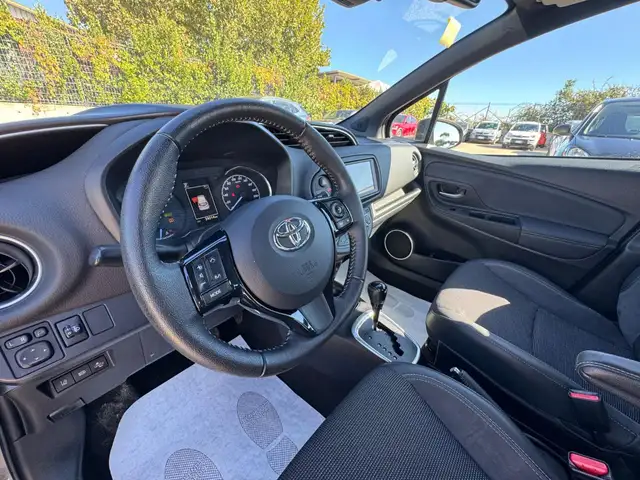 Toyota Yaris view 6