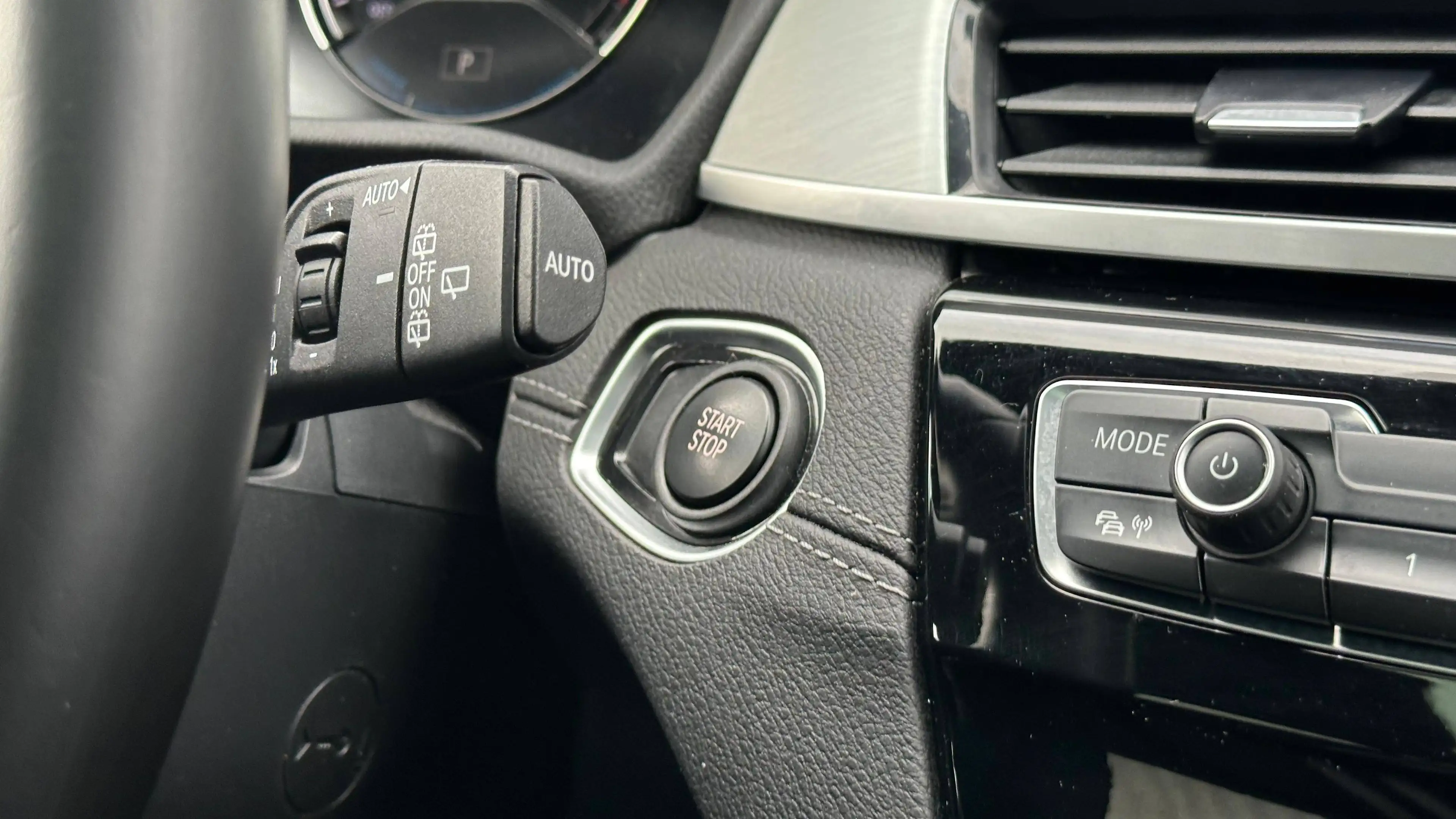 BMW X2 xDrive25e HYBRIDE M SPORT/PANO/LED/ CAMERA/FULL OPTION/ *1 EIGENAAR — photo 10