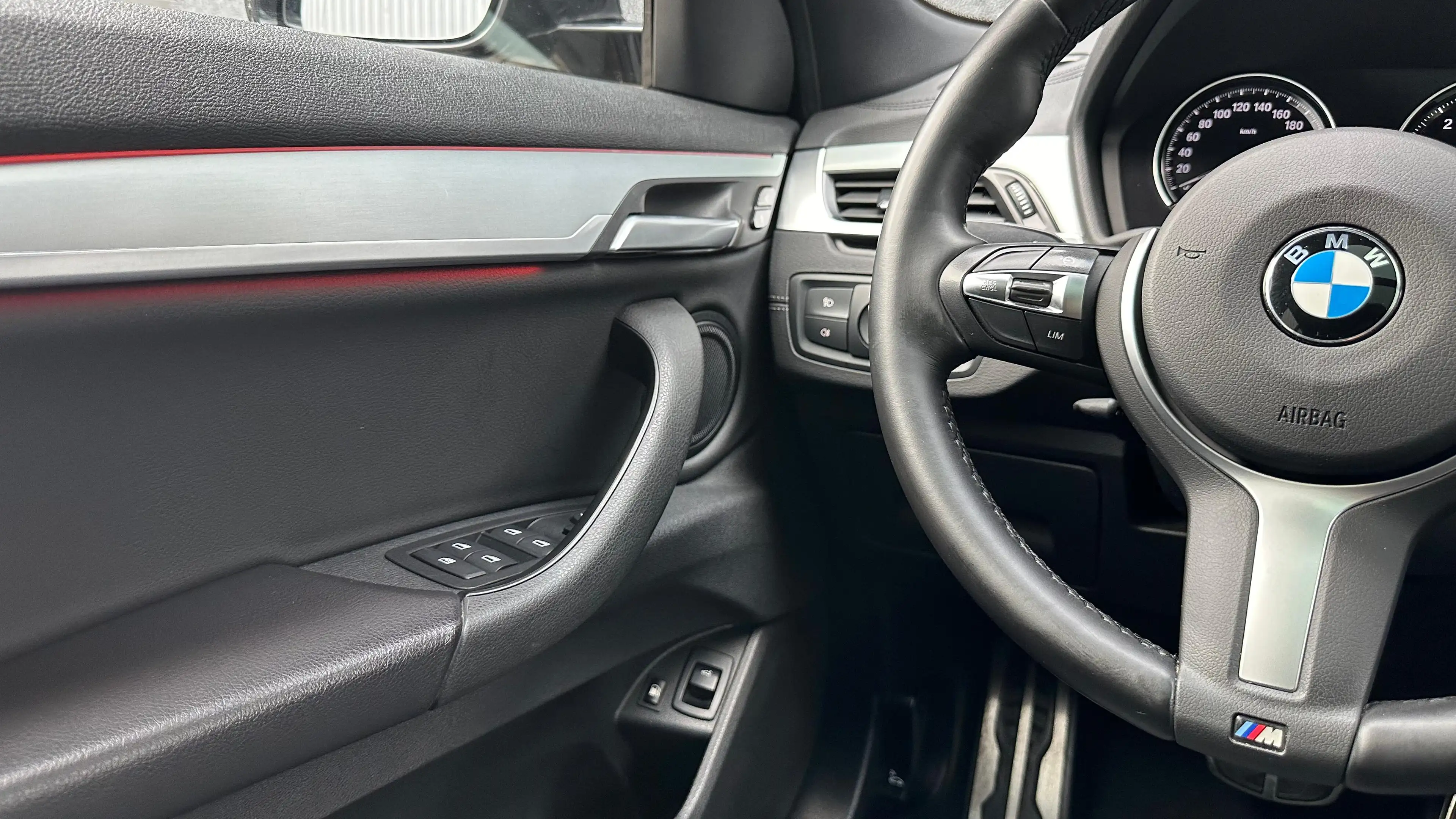 BMW X2 xDrive25e HYBRIDE M SPORT/PANO/LED/ CAMERA/FULL OPTION/ *1 EIGENAAR — photo 9