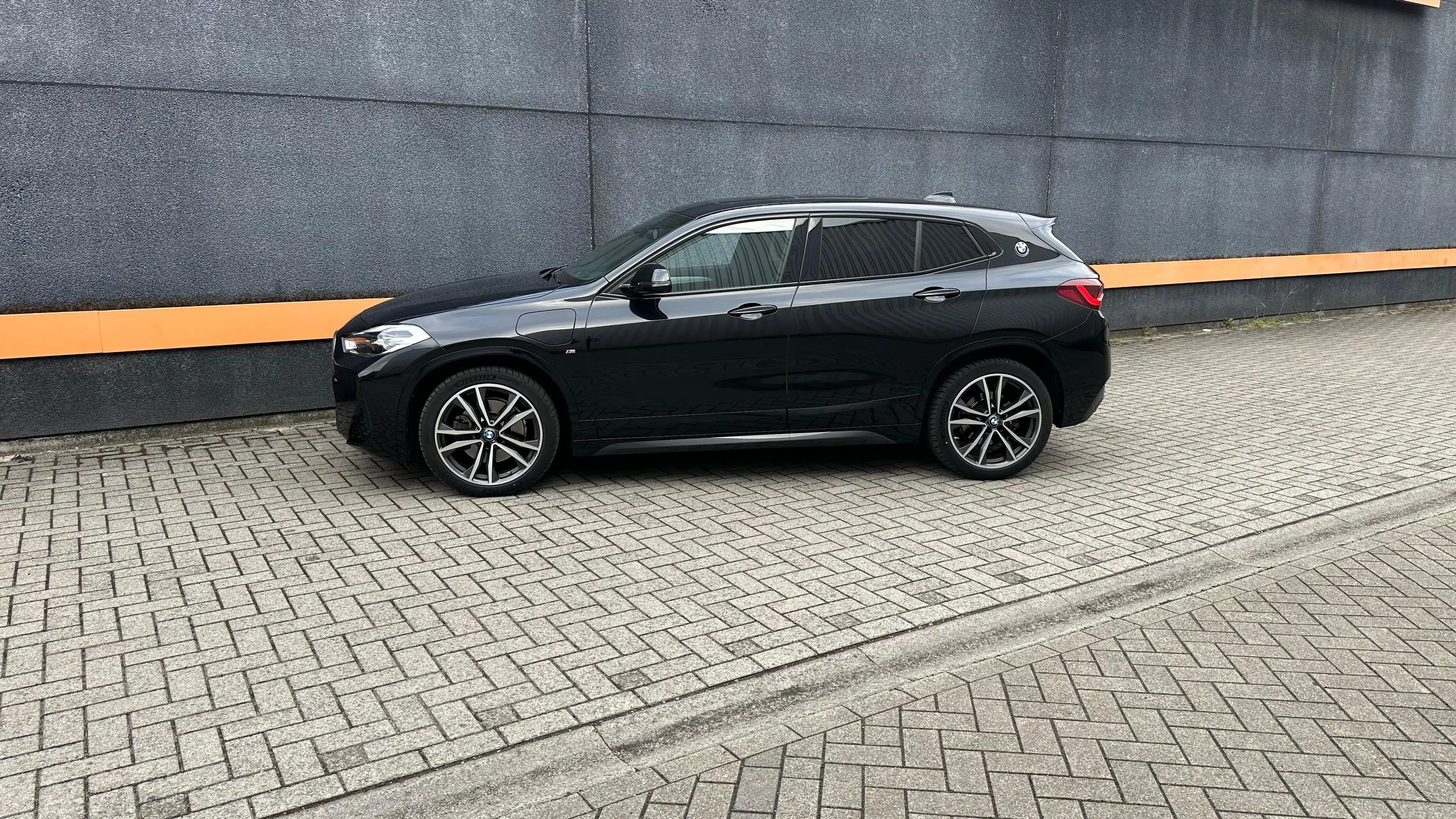BMW X2 xDrive25e HYBRIDE M SPORT/PANO/LED/ CAMERA/FULL OPTION/ *1 EIGENAAR — photo 2