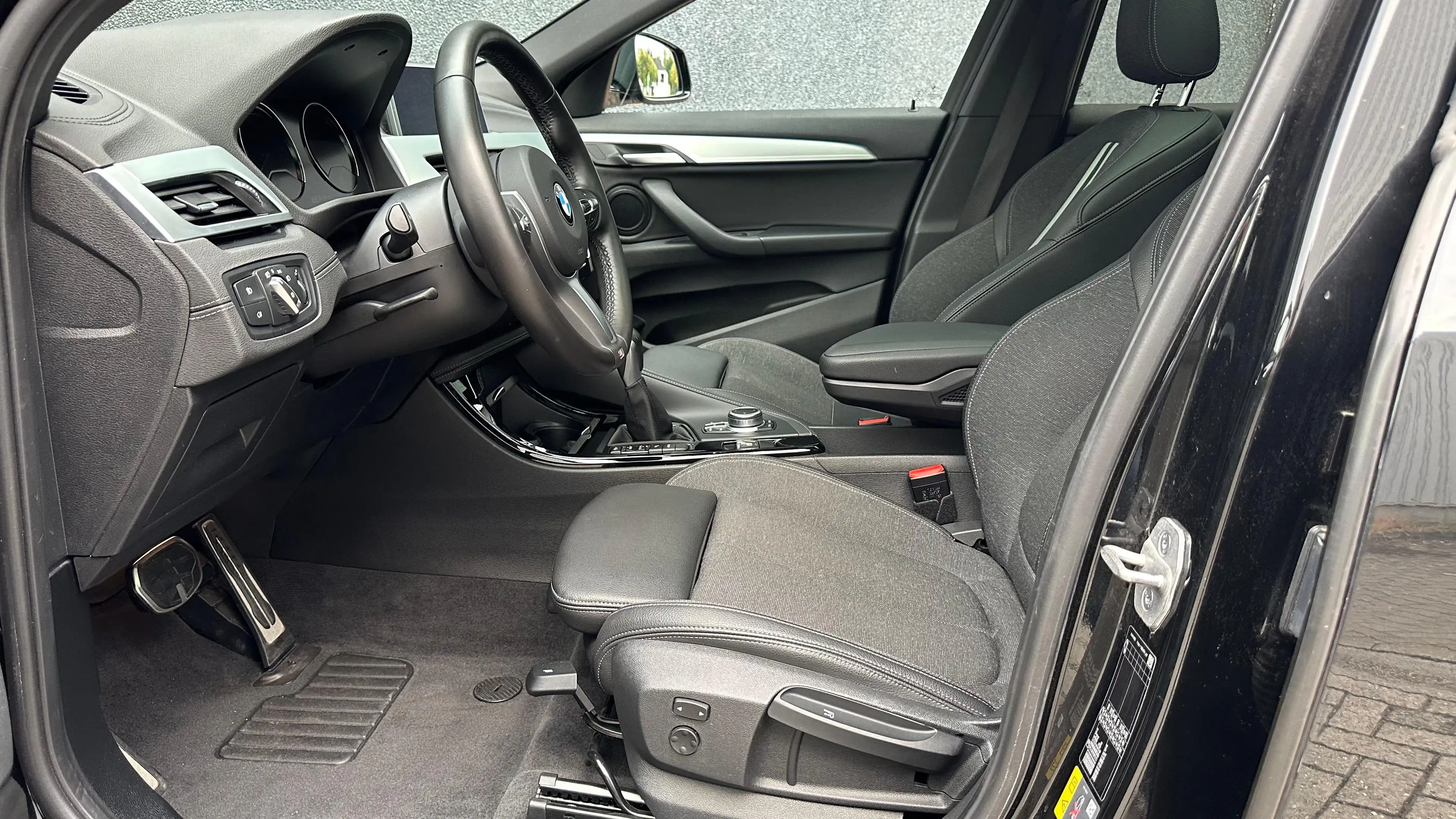 BMW X2 xDrive25e HYBRIDE M SPORT/PANO/LED/ CAMERA/FULL OPTION/ *1 EIGENAAR — photo 7