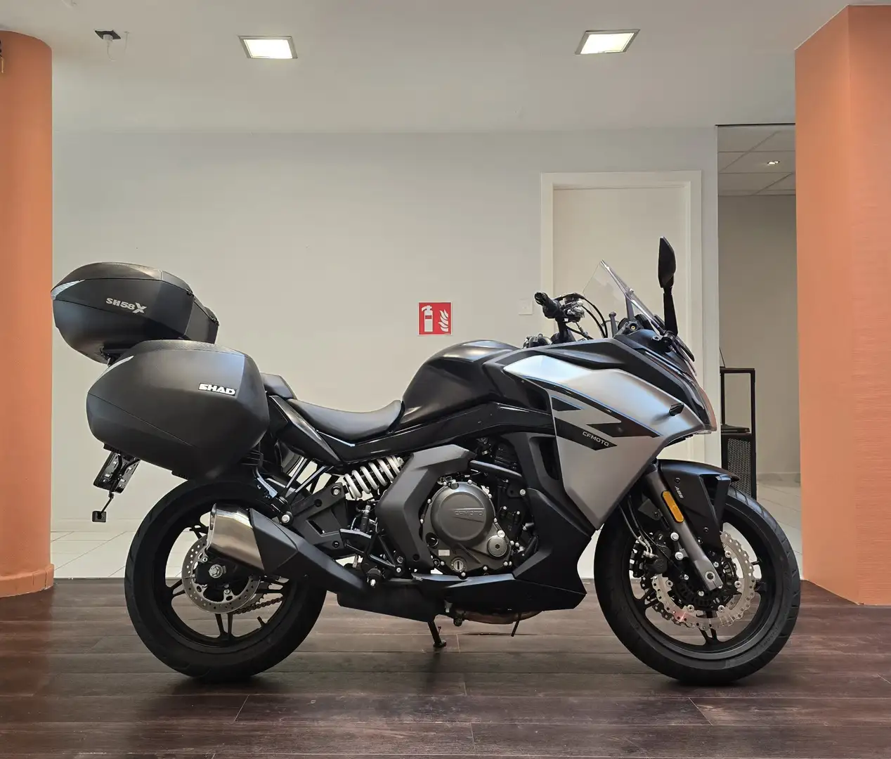 CFMOTO 650GT Чорний - 1