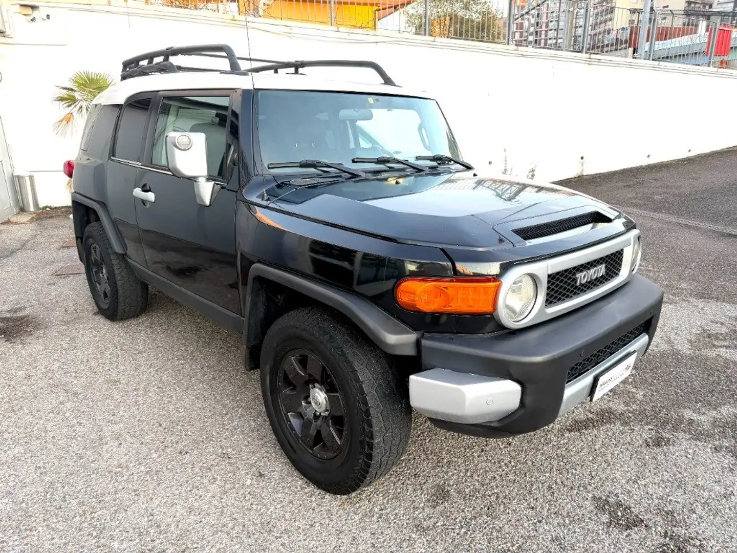 Toyota FJ Cruiser 4.0 Benz./GPL V6 Auto. 239 CV *OFFERTA PROMO* Noir - 2