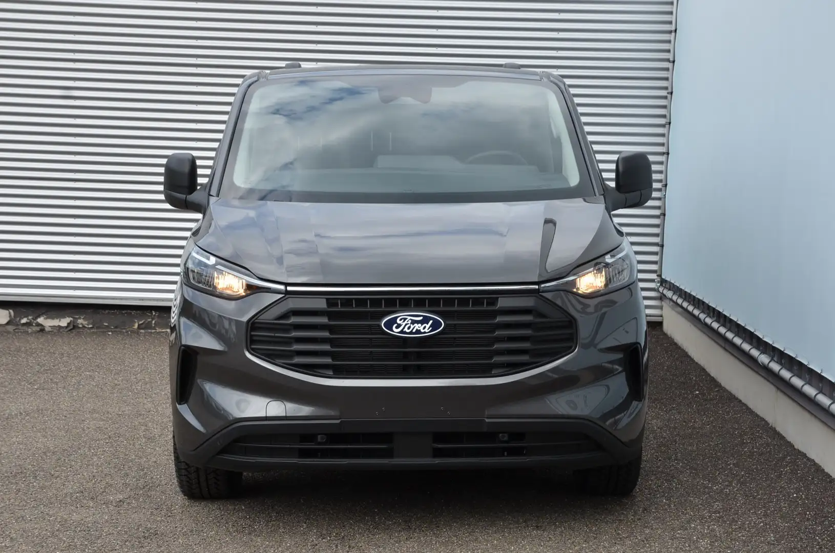 Ford Transit Custom - L2- 4x4- Automaat- 170Pk- Nieuw- 39990+BTW Gris - 2