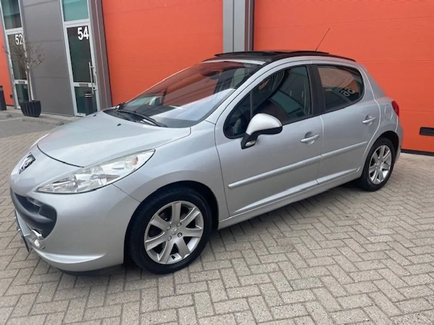 Peugeot 207 1.6 VTi XS Pack 5 drs AUTOMAAT Grijs - 1