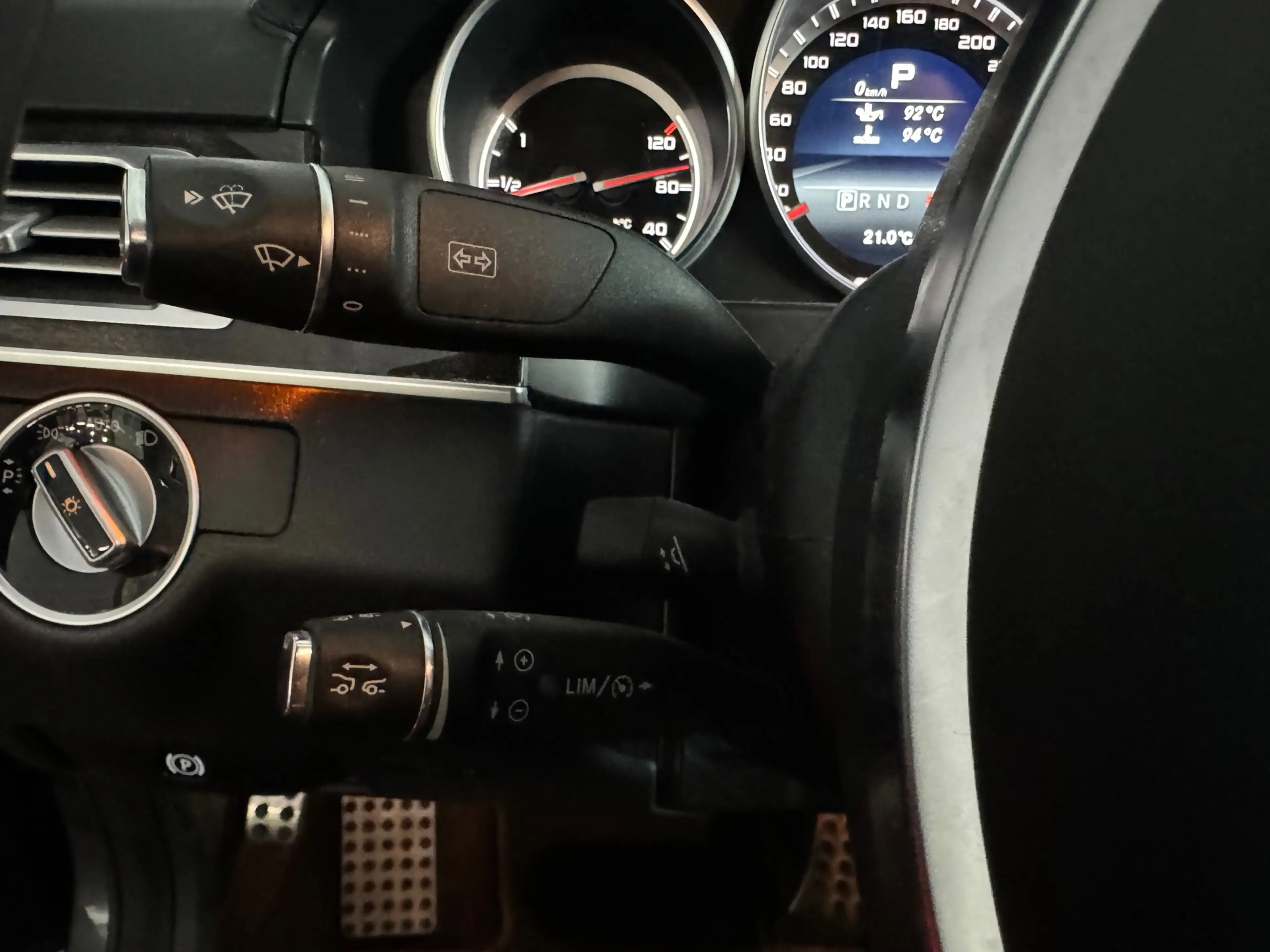 Mercedes-Benz E 63 AMG 4MATIC — photo 15