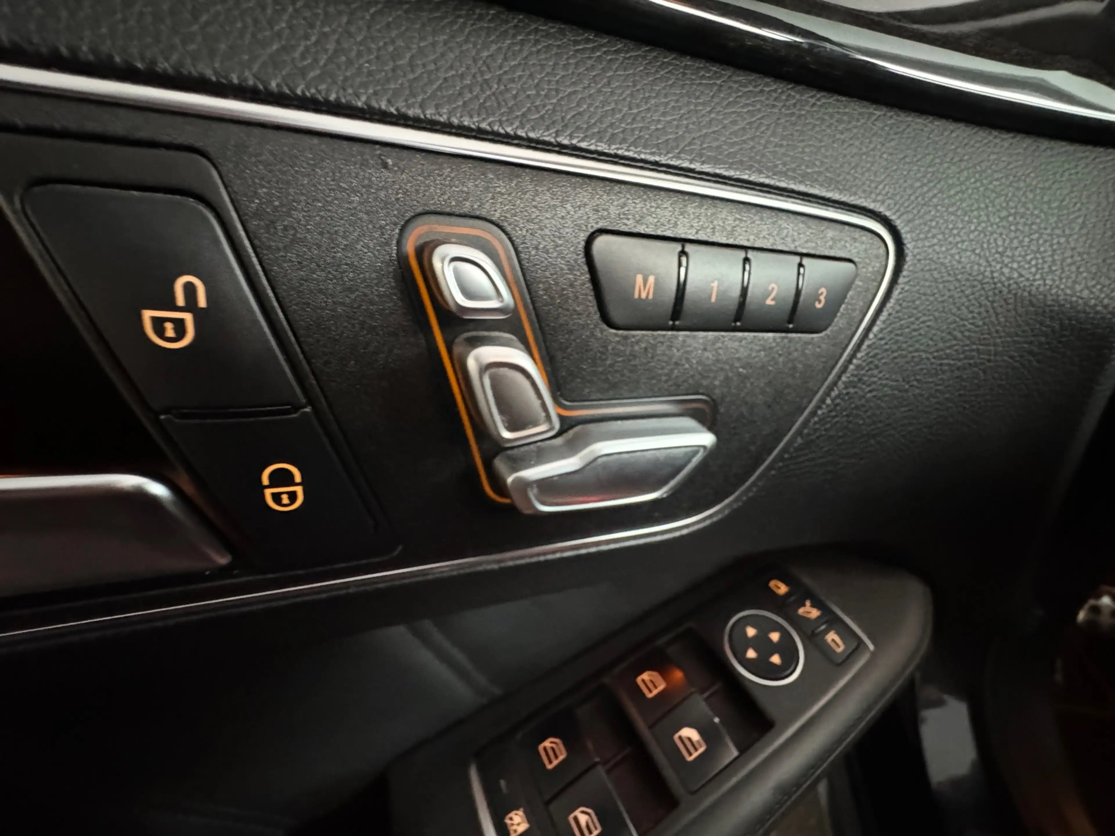 Mercedes-Benz E 63 AMG 4MATIC — photo 13