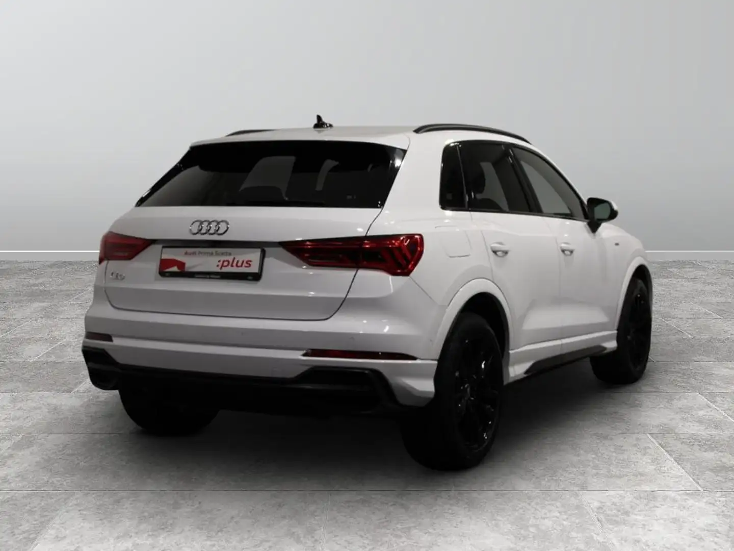 Audi Q3 45 1.4 tfsi e S Line Edition s-tronic Bianco - 2