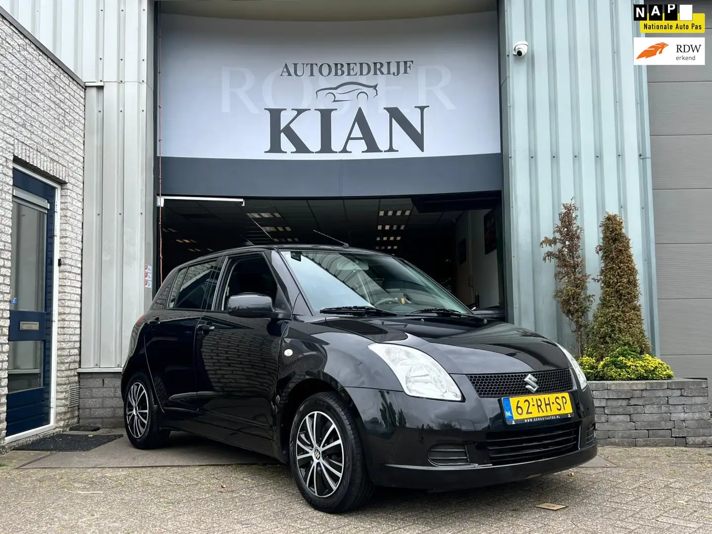 Suzuki Swift 1.3 GLS Zwart - 1