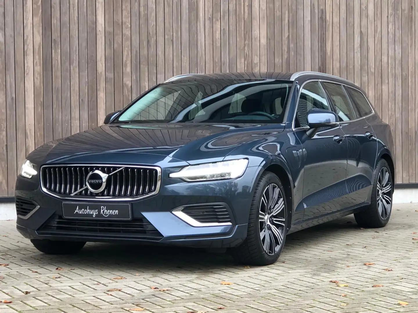 Volvo V60 2.0 T6 Recharge AWD Inscription |ACC|TREKHAAK| Bleu - 2