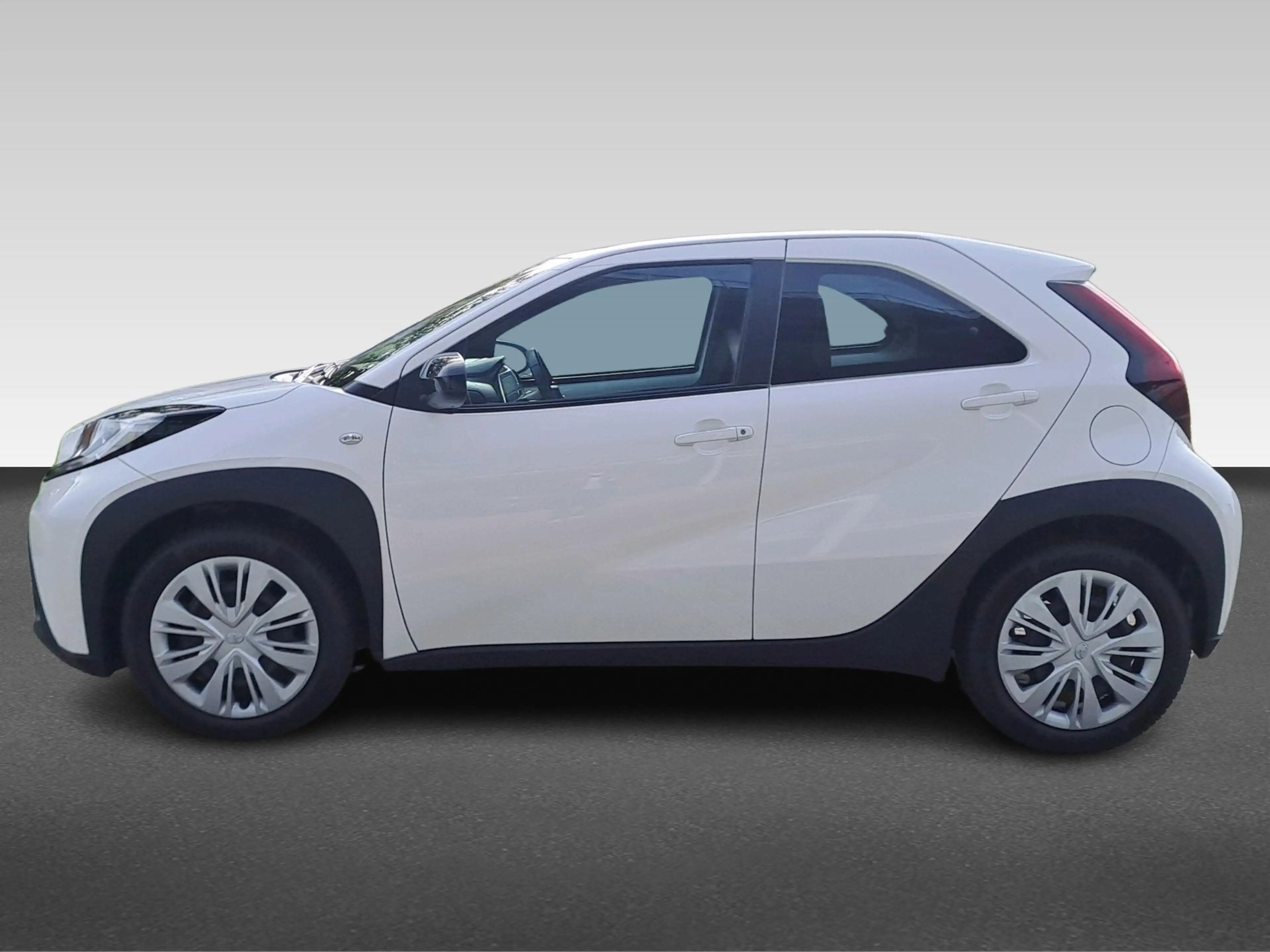 Toyota Aygo X 1.0 VVT-i MT Play — photo 2