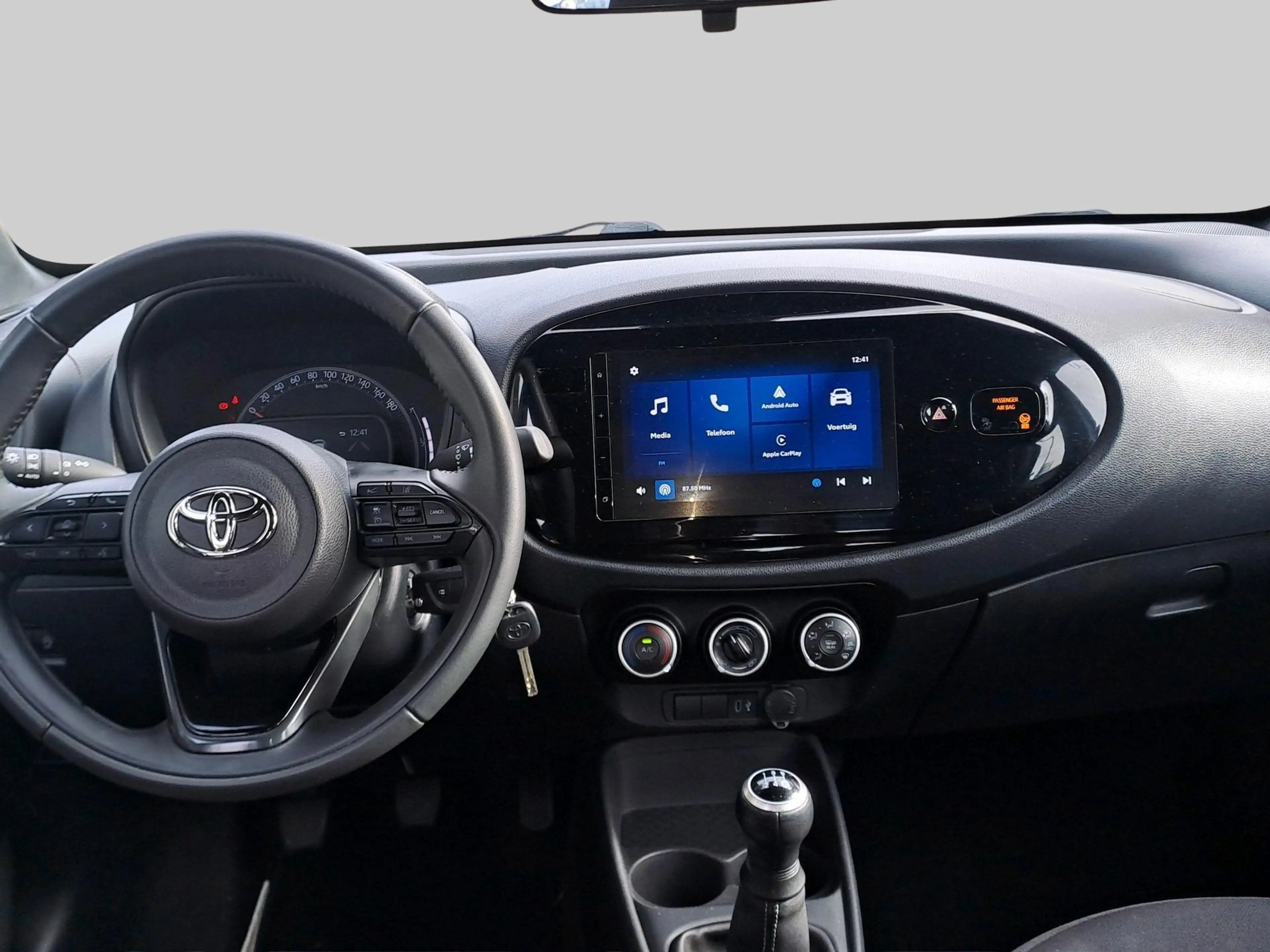 Toyota Aygo X 1.0 VVT-i MT Play — photo 12