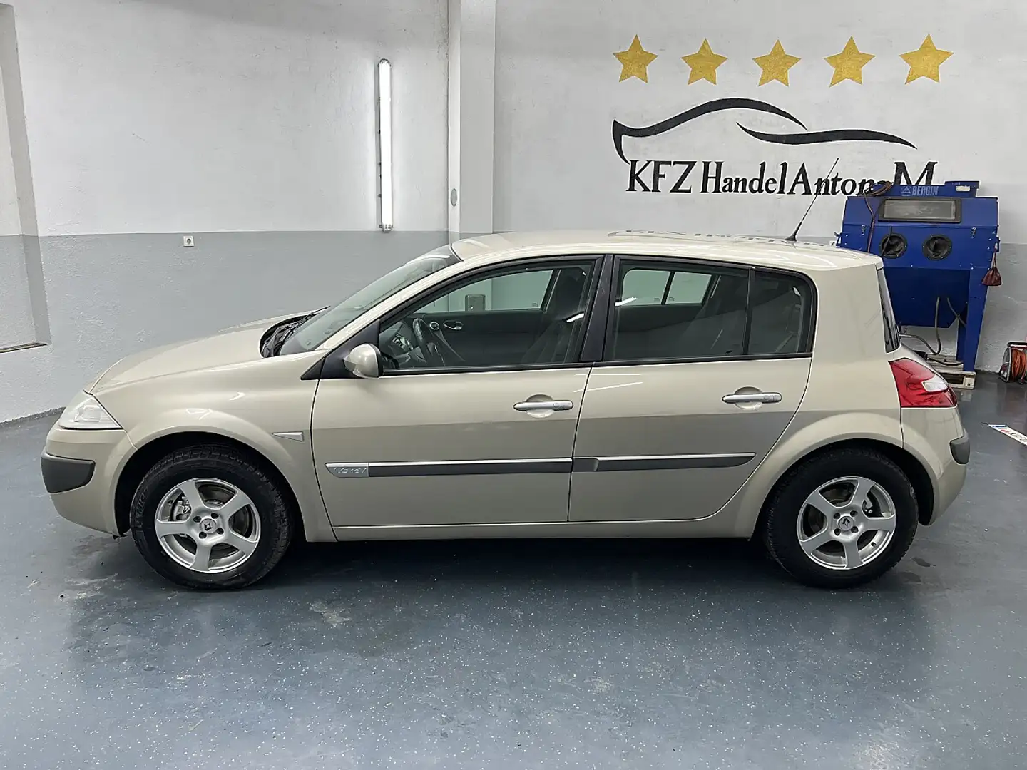 Renault Megane Mégane Dynamique Luxus 1,6 16V * SOFORT FINANZI... Braun - 2
