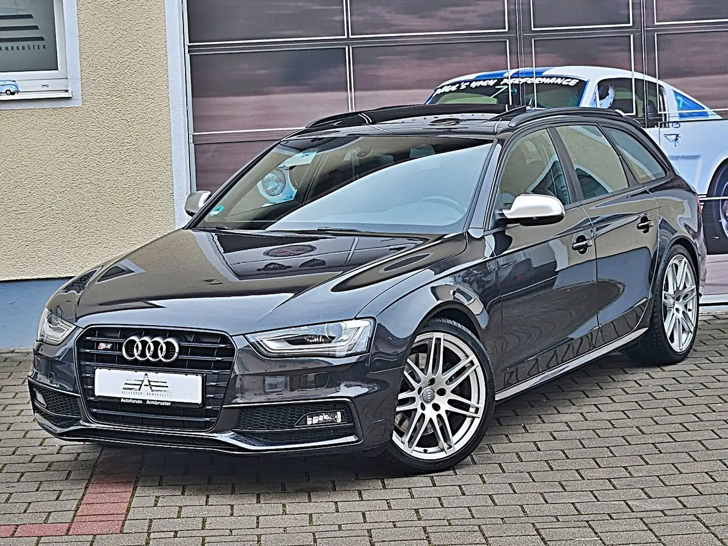 Audi S4 Avant 3.0 TFSI quattro *NAVI/PDC/Panorama* Grau - 2