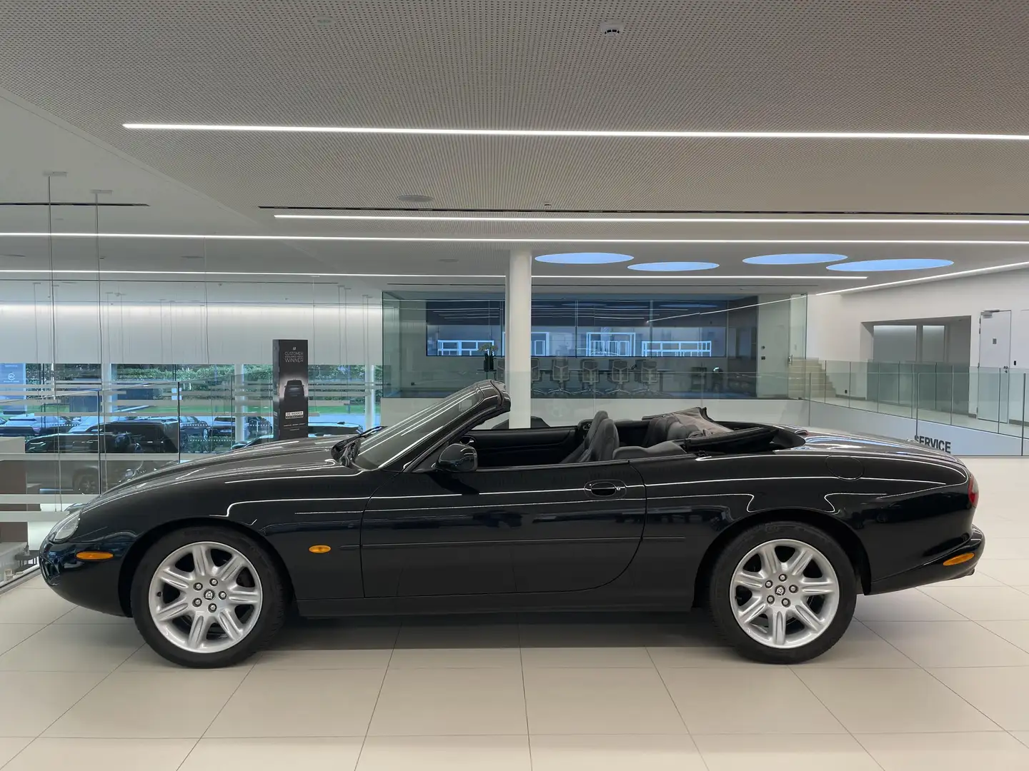 Jaguar XK8 4.0 V8 convertible Noir - 2