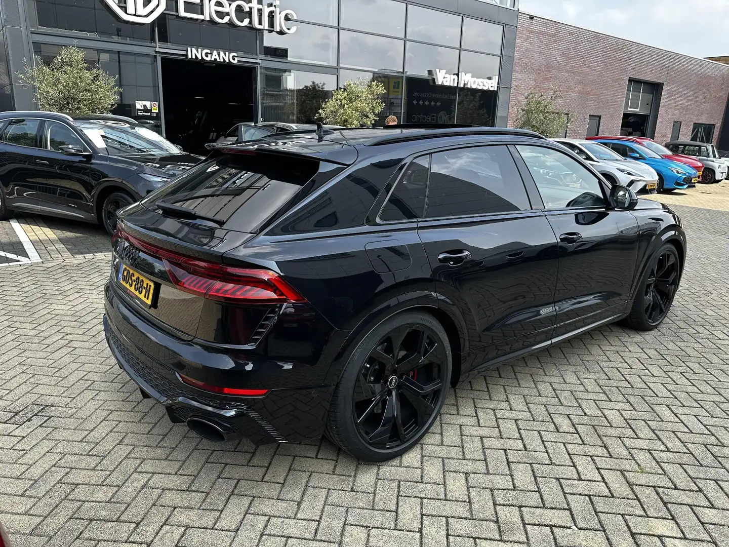 Audi RS Q8 RSQ8 4.0 TFSI quattro | BANG & OLUFSEN 3D | DYNAMI Zwart - 2