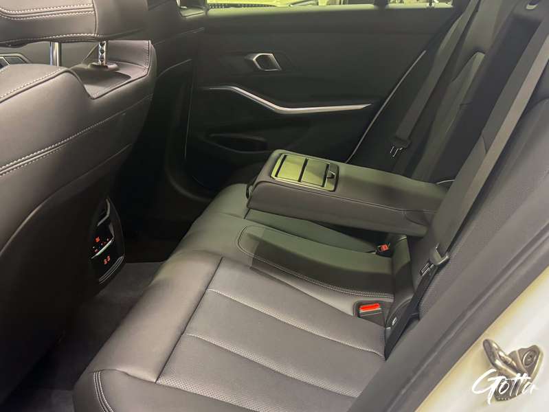 Photo du véhicule BMW 318