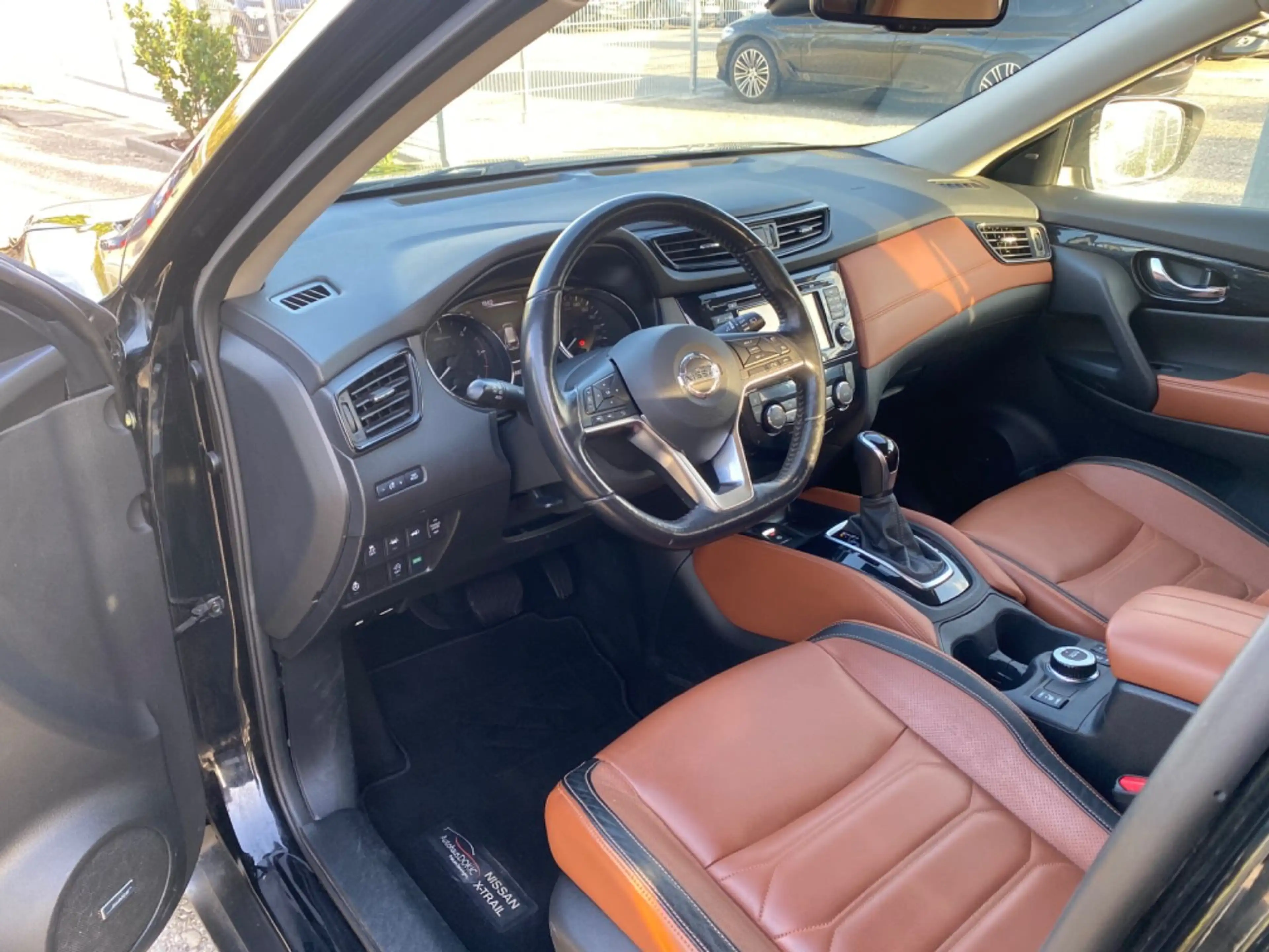 Nissan X-Trail 1.7 dCi Tekna 4x4 *AUTOMATIK*PANO*LEDER* — photo 9