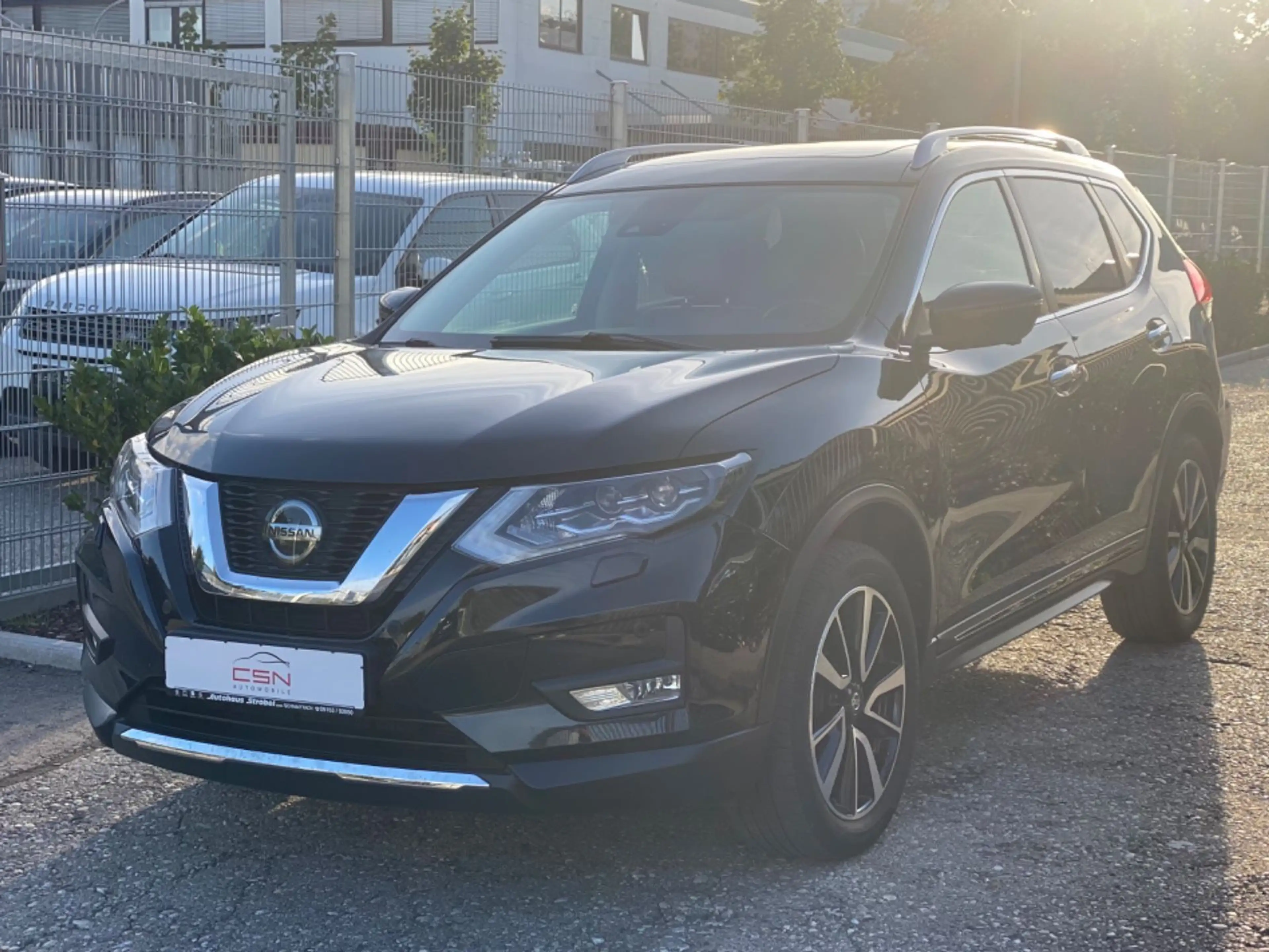 Nissan X-Trail 1.7 dCi Tekna 4x4 *AUTOMATIK*PANO*LEDER* — photo 2