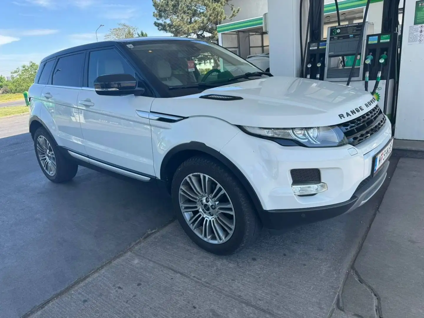 Land Rover Range Rover Evoque Range Rover Evoque 2,2 150 SE LEDER+NAV+XENO S - 2