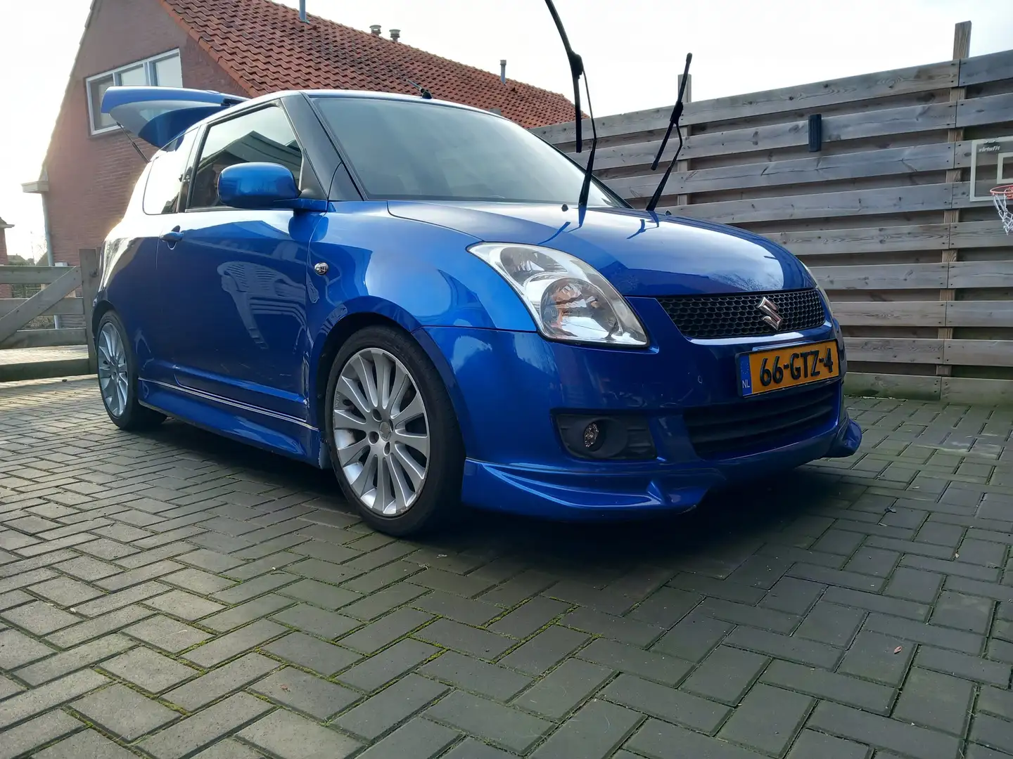 Suzuki Swift Swift 1.5 Exclusive Blauw - 1