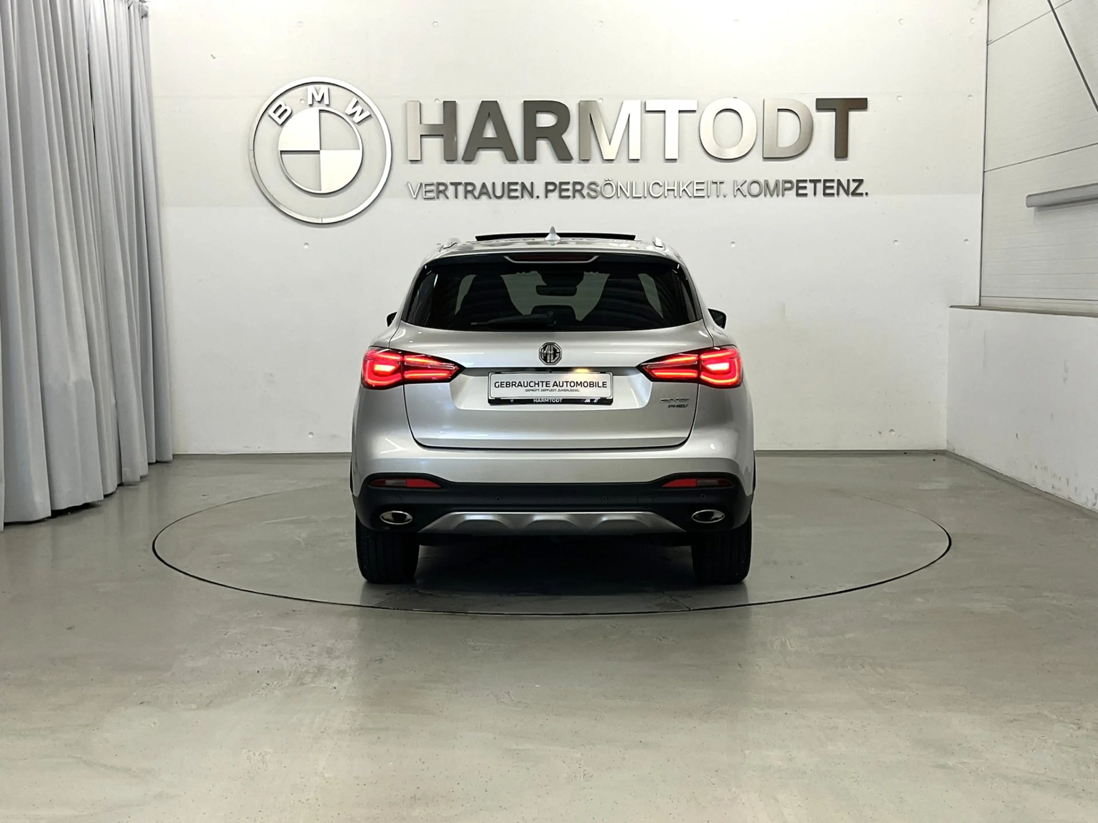 MG EHS 1,5T GDI PHEV *LUXURY / PANORAMA* — photo 5