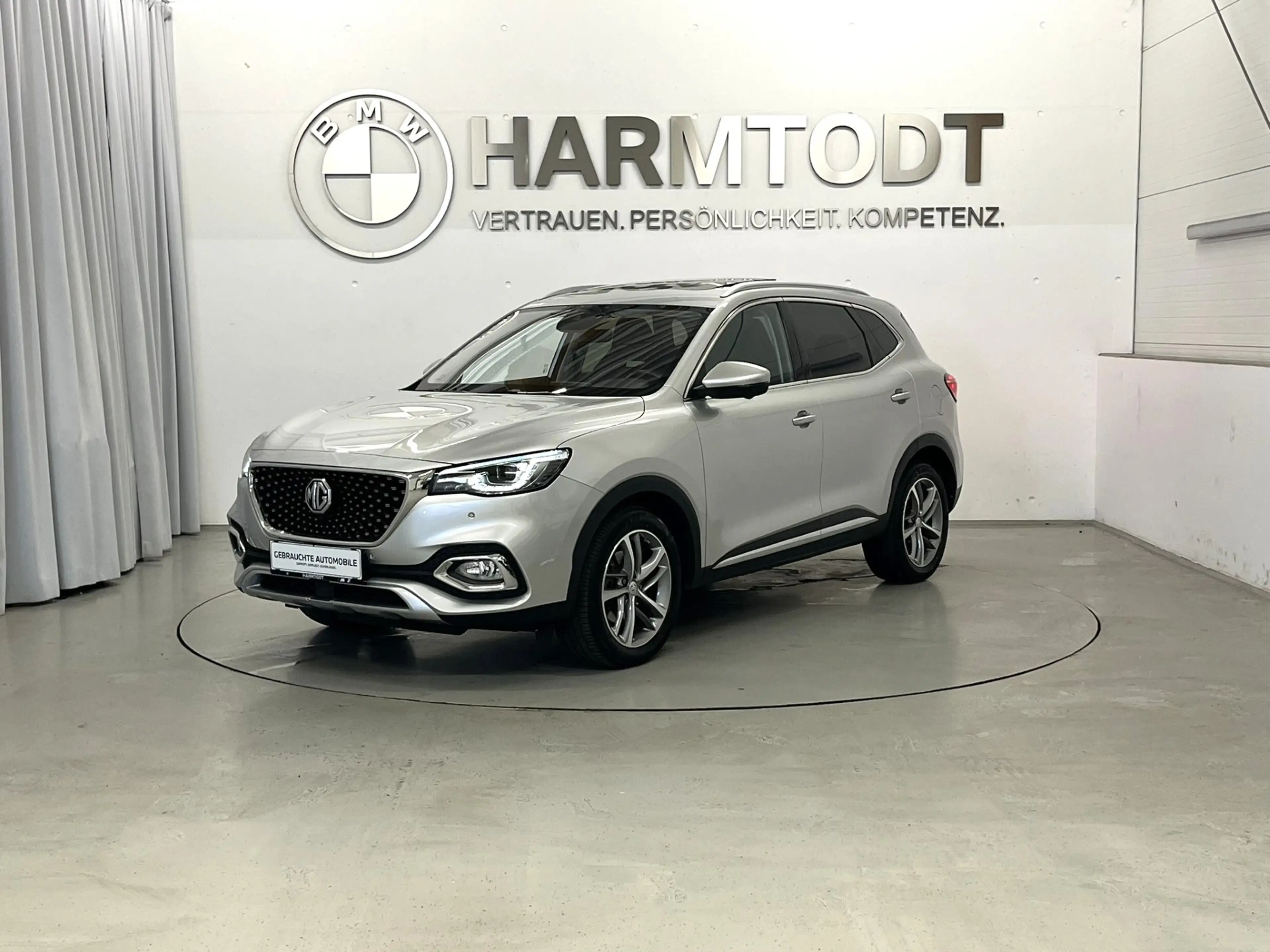 MG EHS 1,5T GDI PHEV *LUXURY / PANORAMA* — photo 2