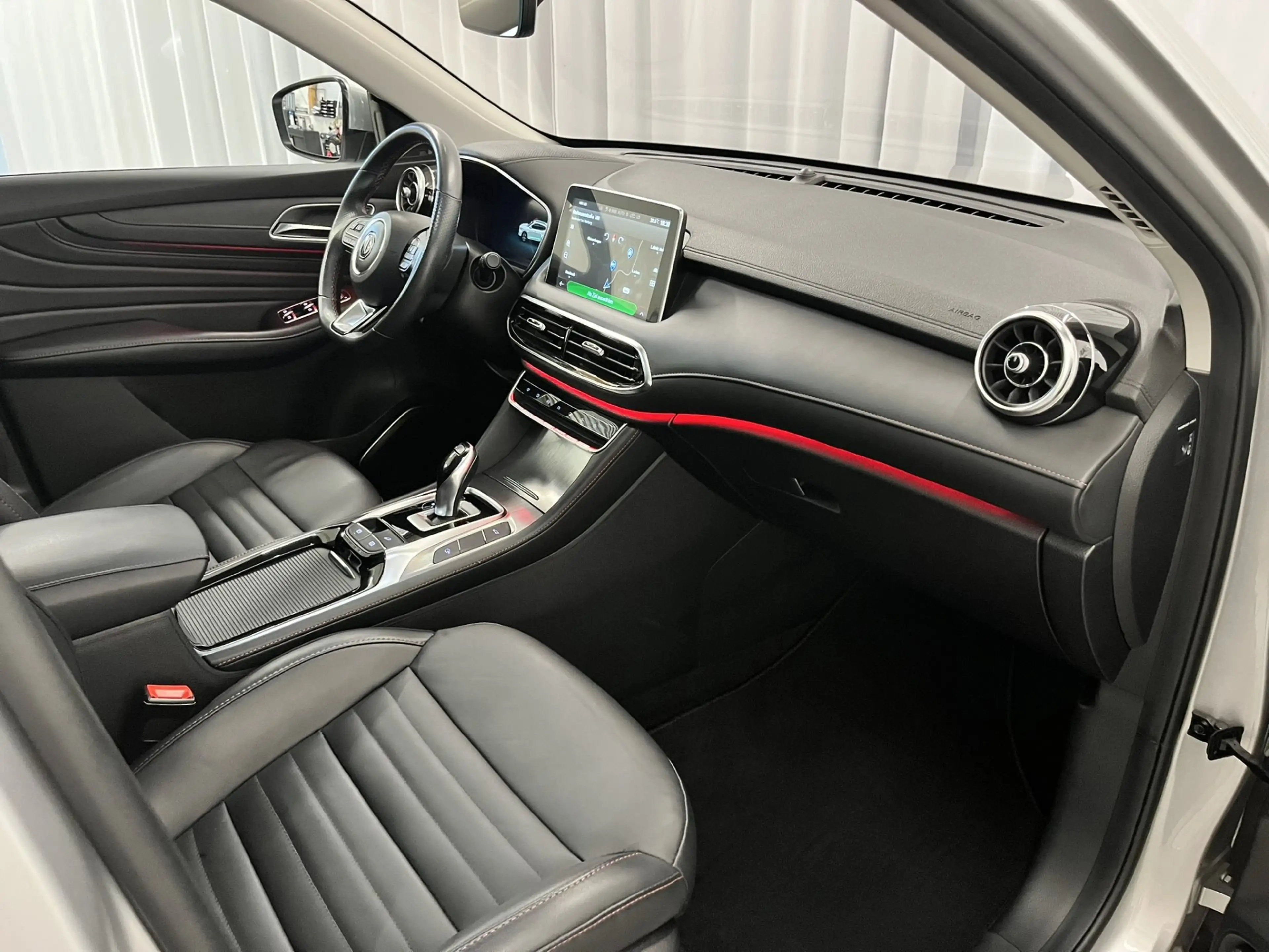 MG EHS 1,5T GDI PHEV *LUXURY / PANORAMA* — photo 9
