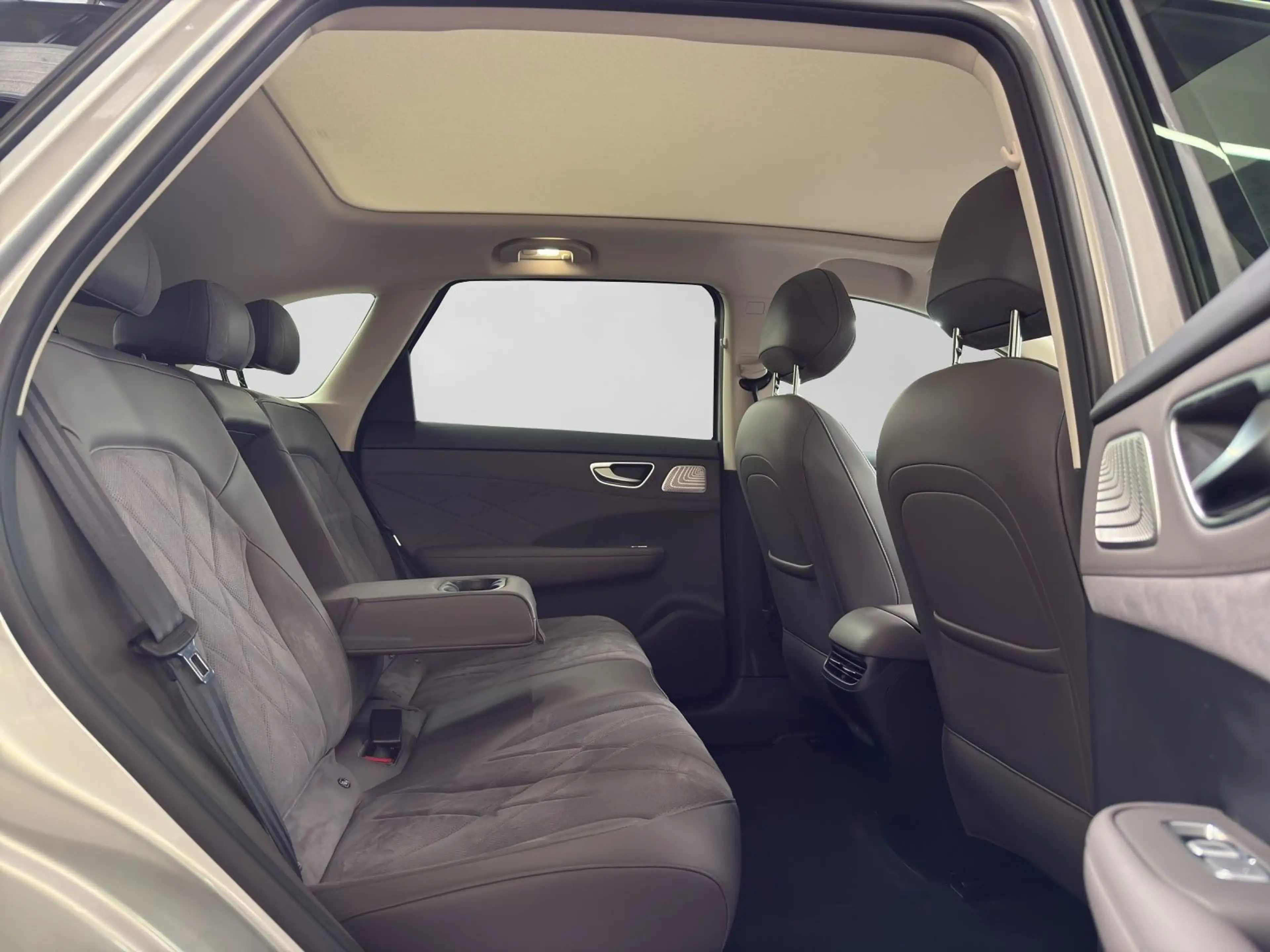 MG MGS6 EV LUXURY 360°KAMERA HUD PANO — photo 6