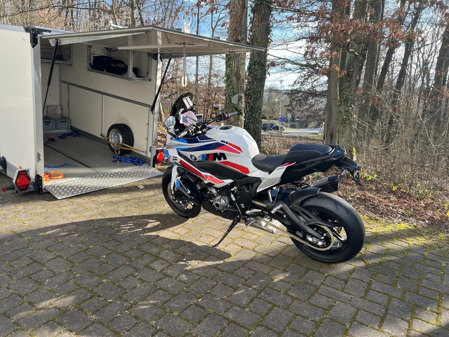 BMW M 1000 XR Білий - 2