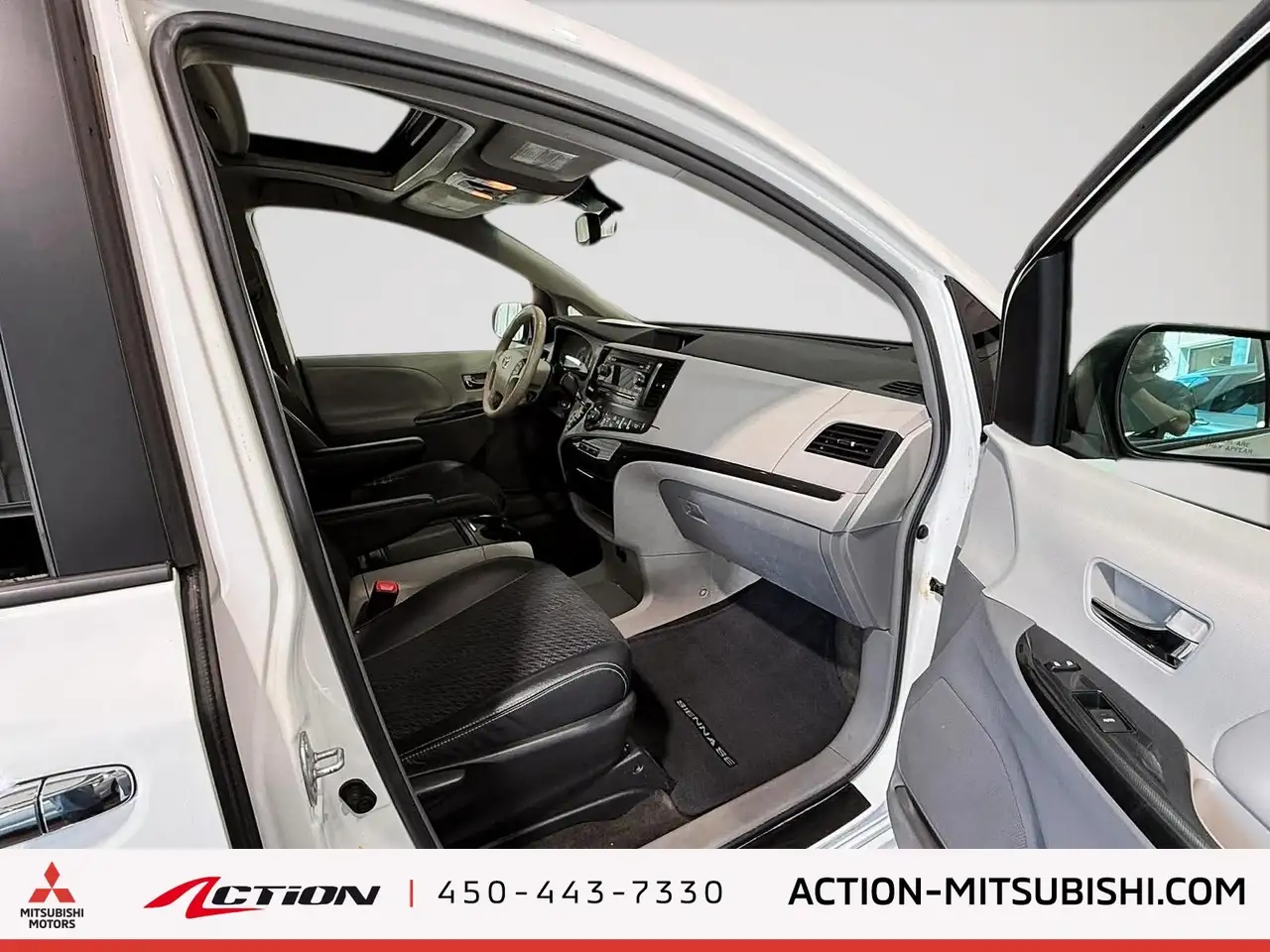 Toyota Sienna снимка Toyota Sienna