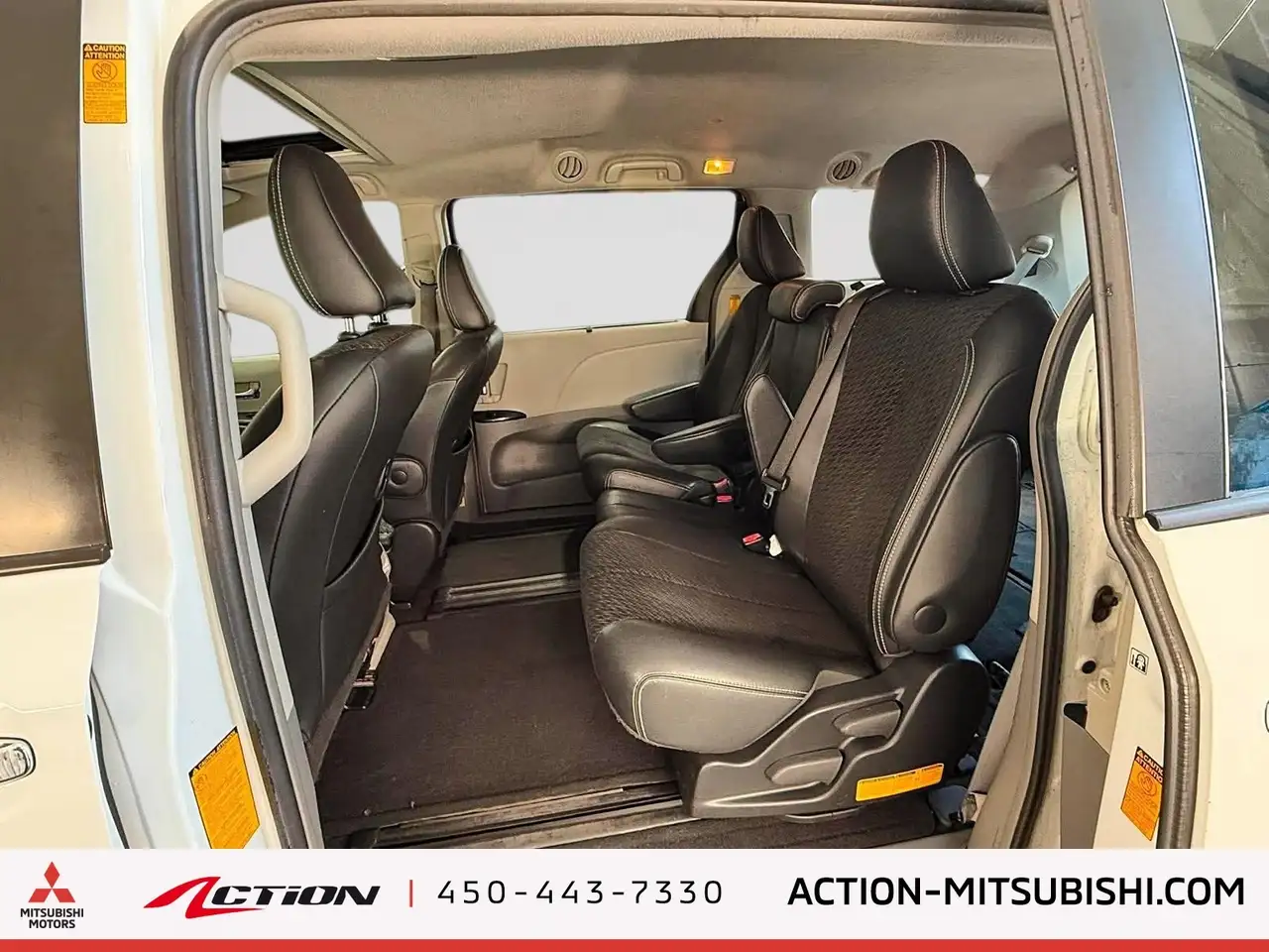 Toyota Sienna снимка Toyota Sienna