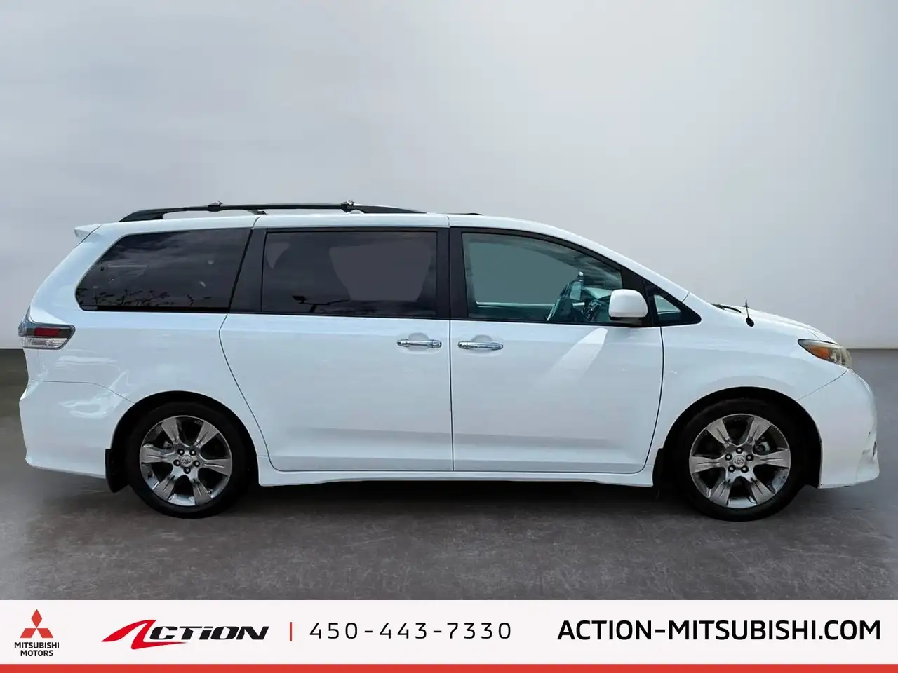 Toyota Sienna снимка Toyota Sienna