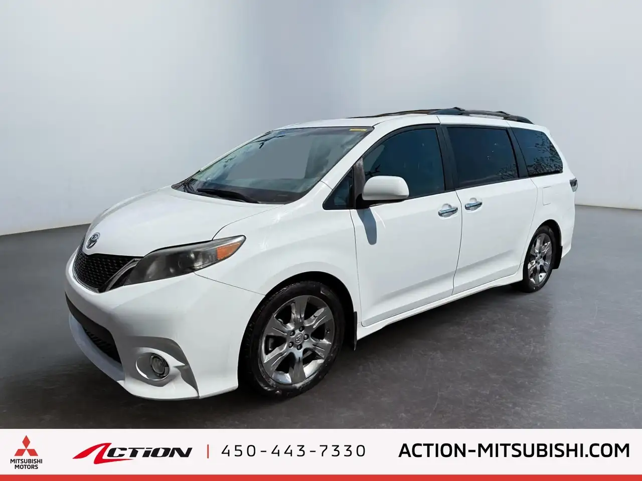 Toyota Sienna снимка Toyota Sienna