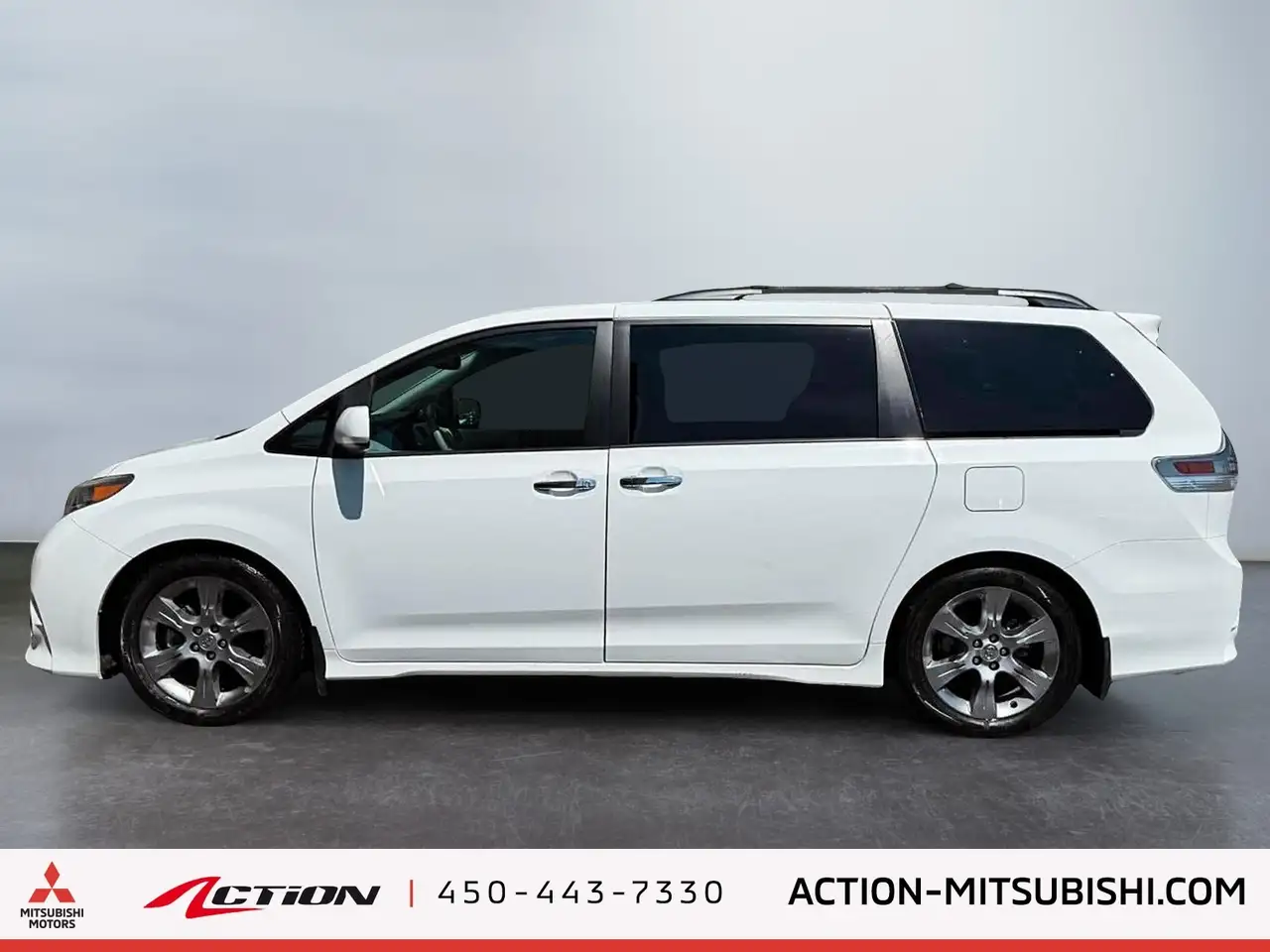 Toyota Sienna снимка Toyota Sienna