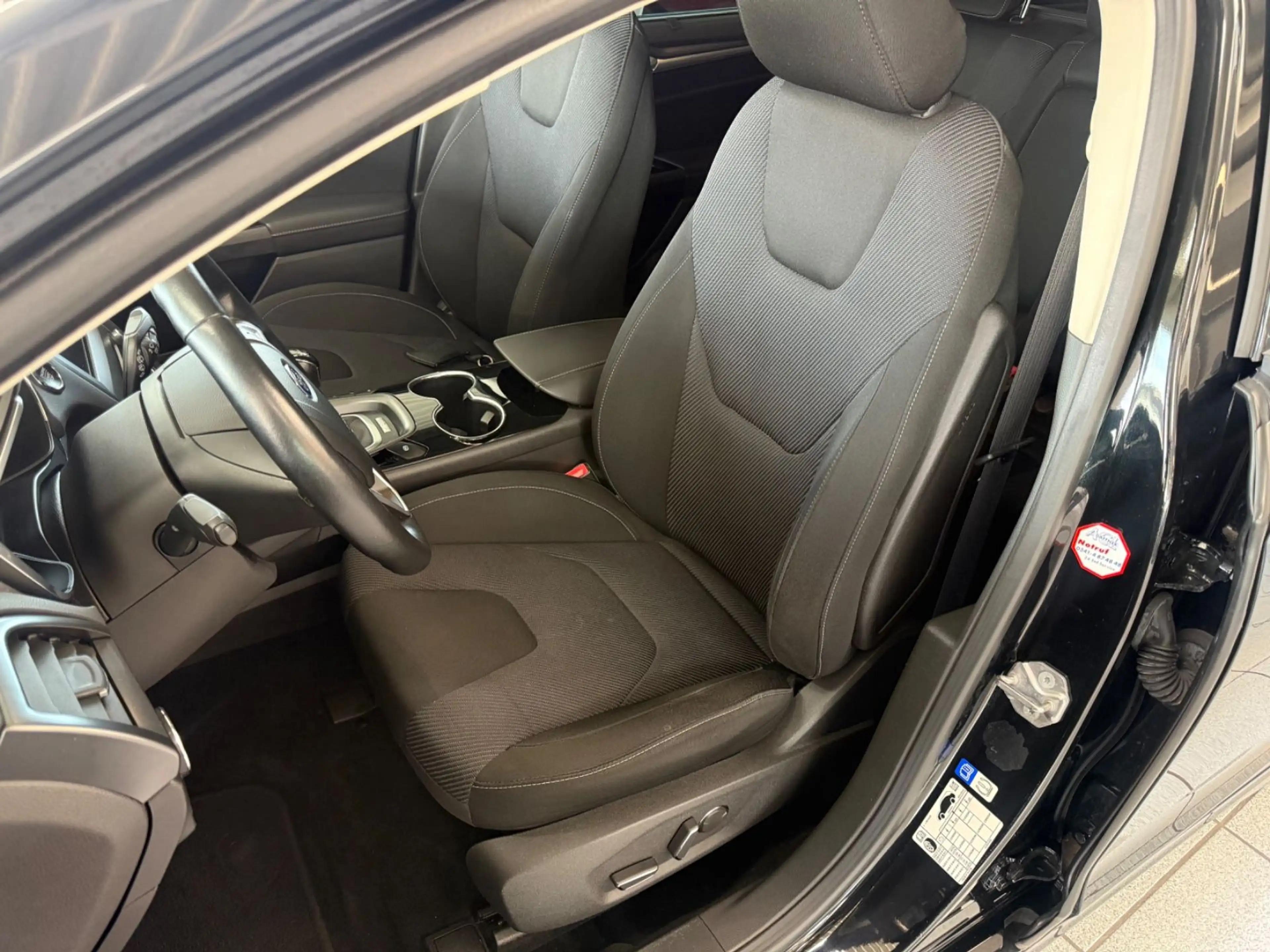 Ford Mondeo Turnier Titanium NAVI/AHK/PANO/PDC V-H — photo 7