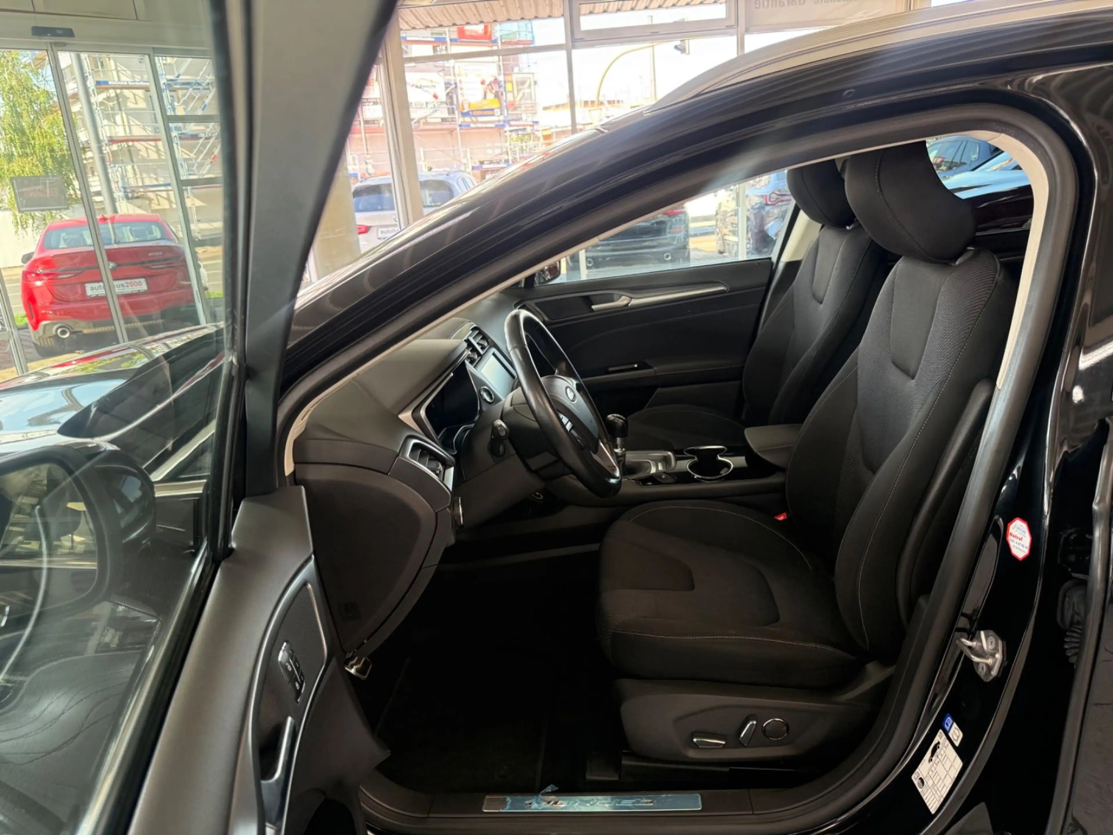 Ford Mondeo Turnier Titanium NAVI/AHK/PANO/PDC V-H — photo 6
