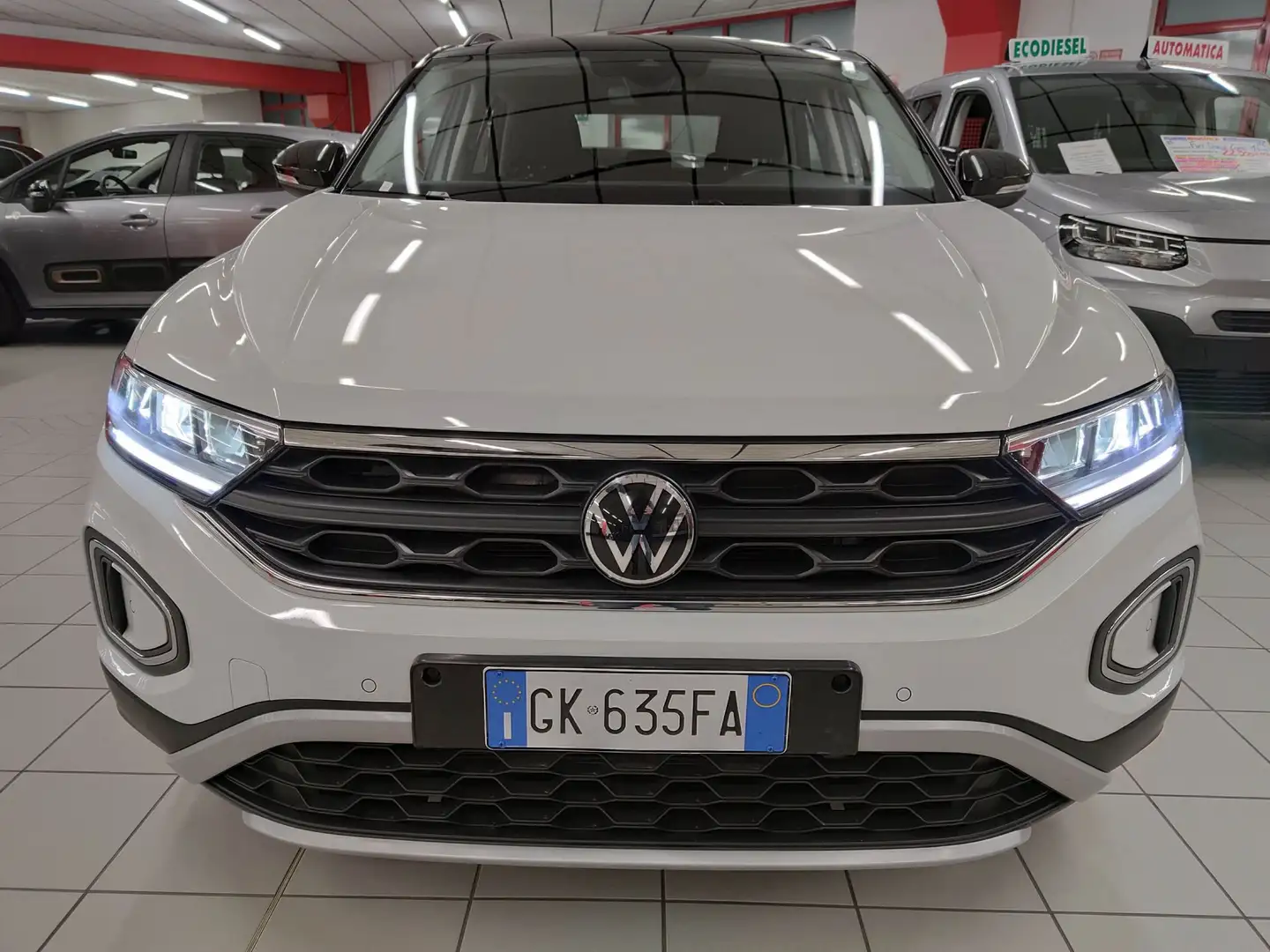 Volkswagen T-Roc 1.0 TSI 110cv Life + Car Play Bianco - 2