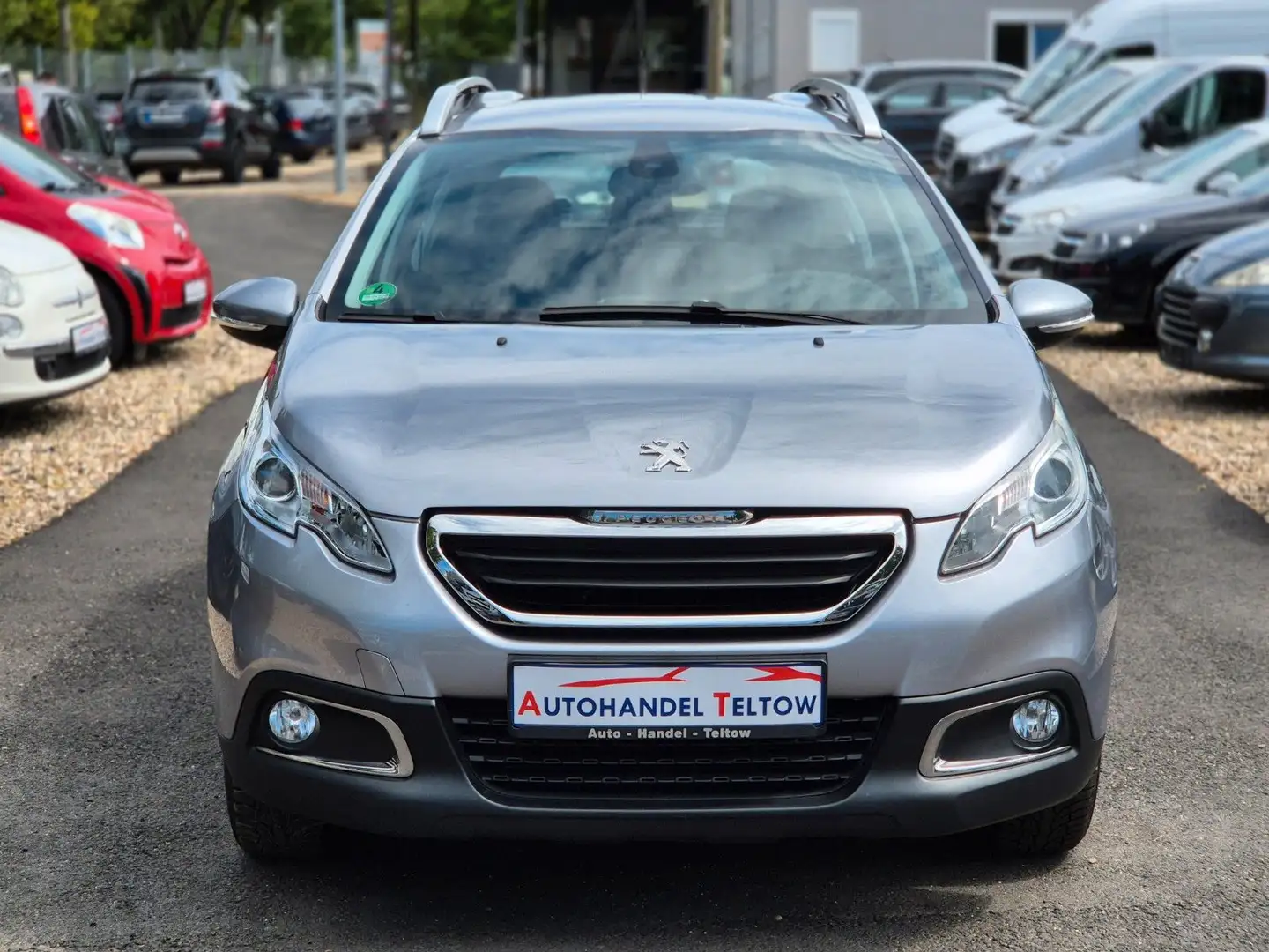 Peugeot 2008 Active *Navi *Klima Grau - 2