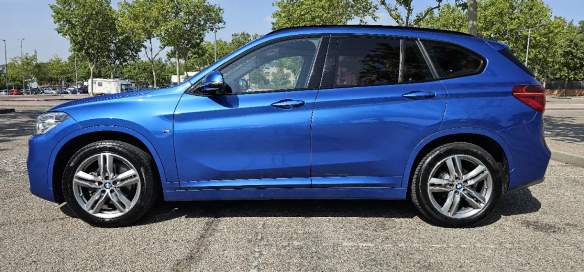 BMW X1 sDrive 18dA Azul - 2