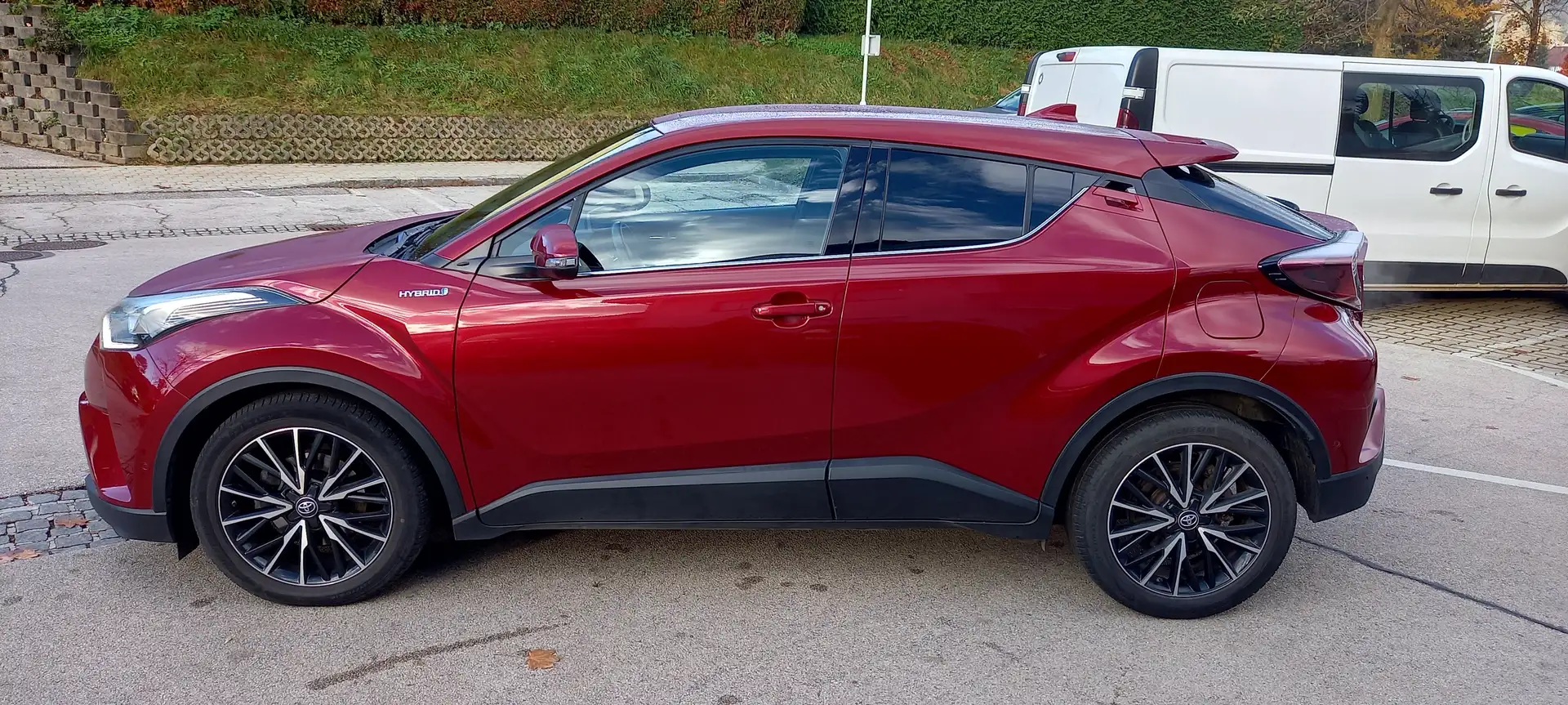 Toyota C-HR 1,8 Hybrid C-LUB CVT Rot - 2