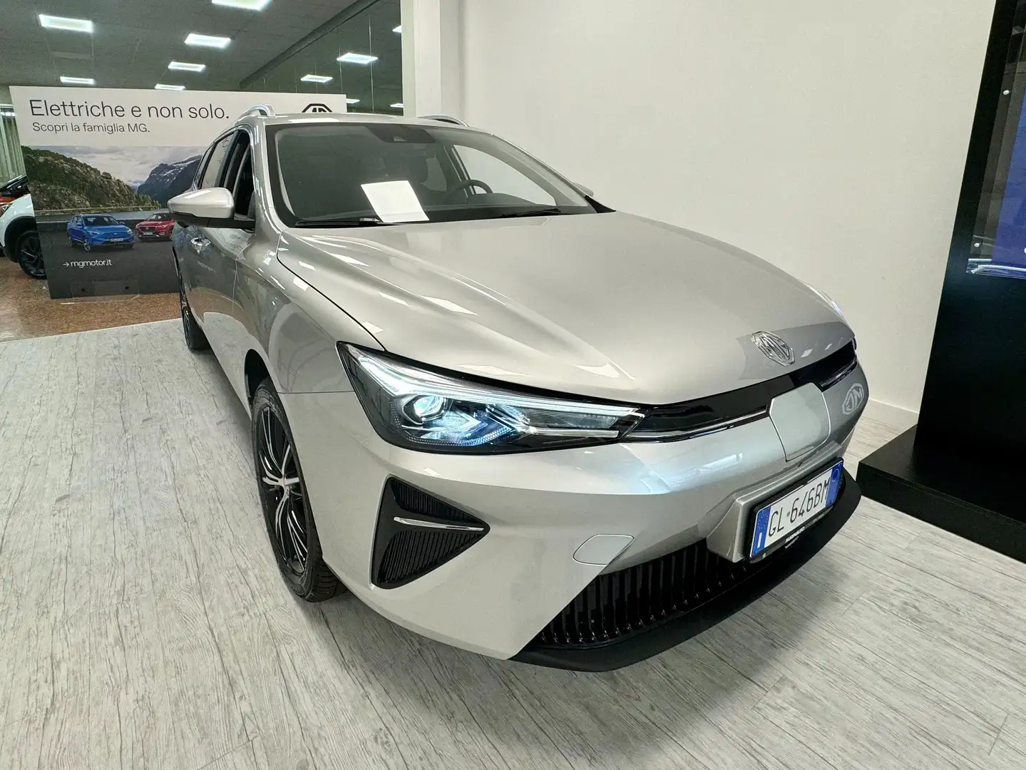 MG MG5 Luxury Long Range 61KWh Argento - 1