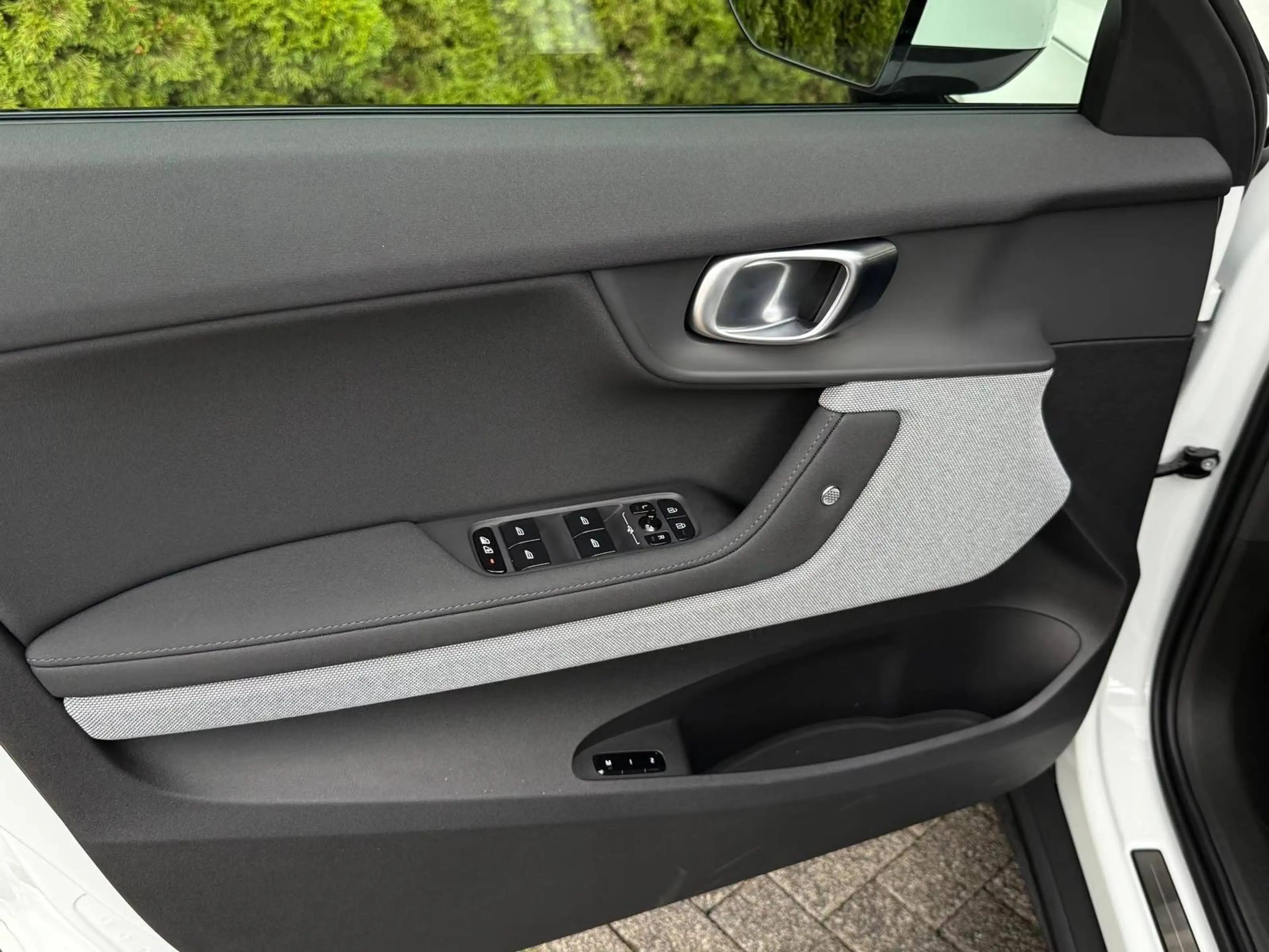 Polestar 2 Long Range Dual — photo 12
