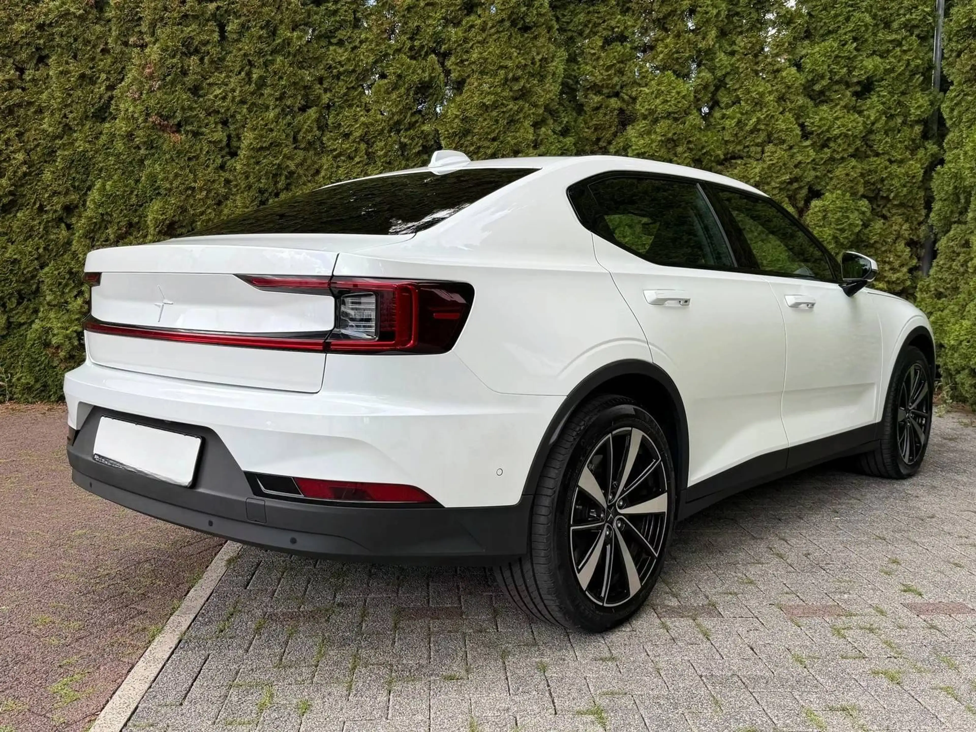 Polestar 2 Long Range Dual — photo 4