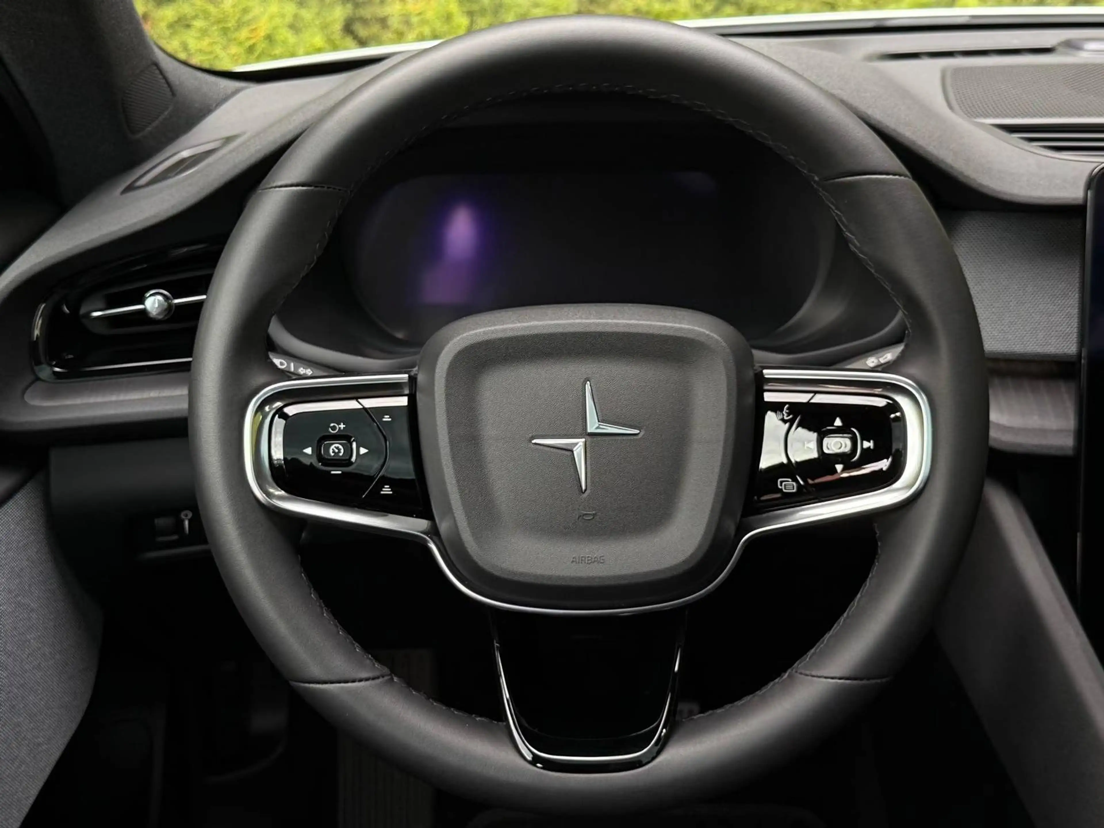Polestar 2 Long Range Dual — photo 11